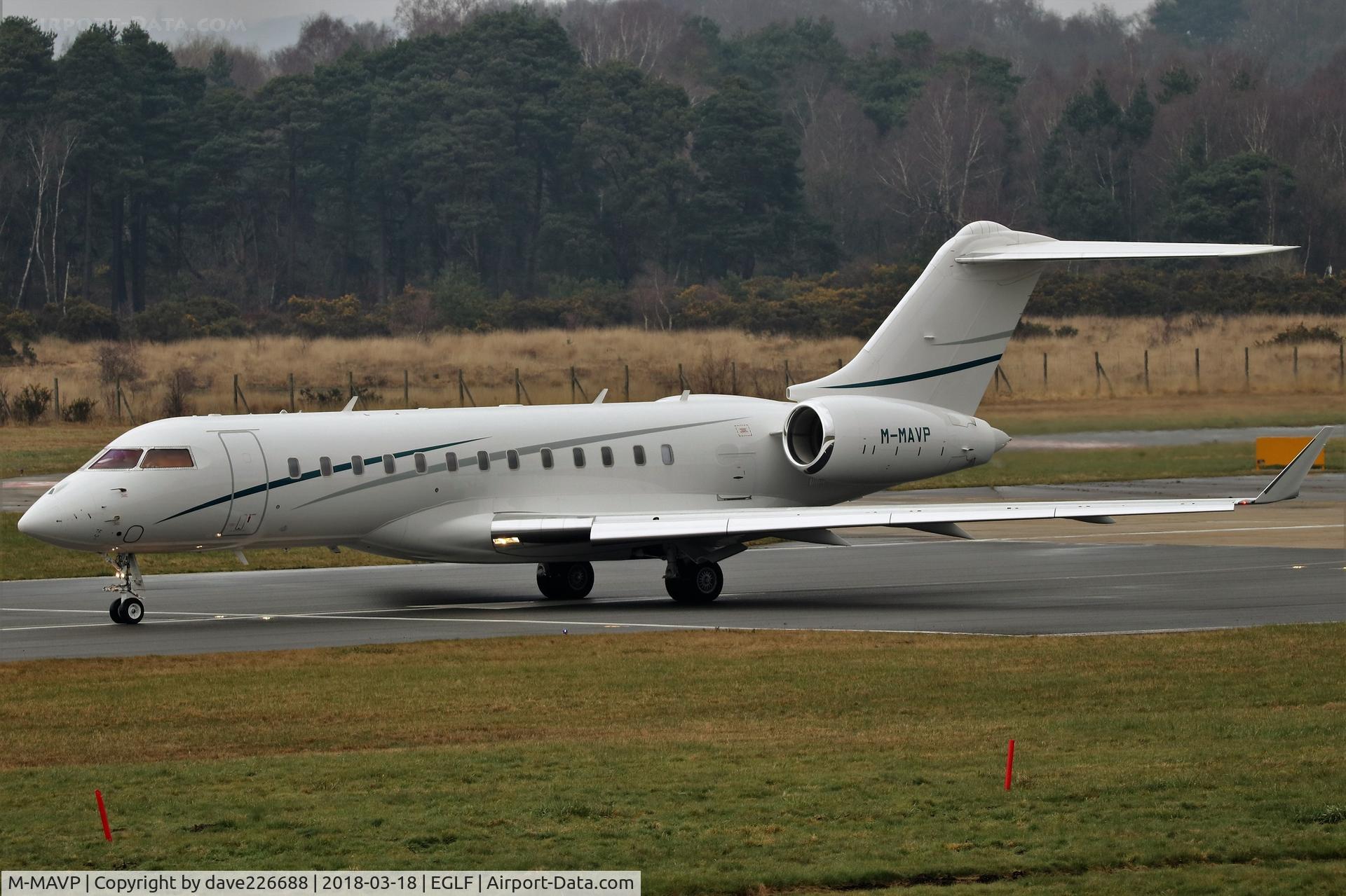 M-MAVP, 2015 Bombardier BD-700-1A10 Global 6000 C/N 9742, Setonan Investments BD700 Backtracking on 06 ready for departure at Farnborough