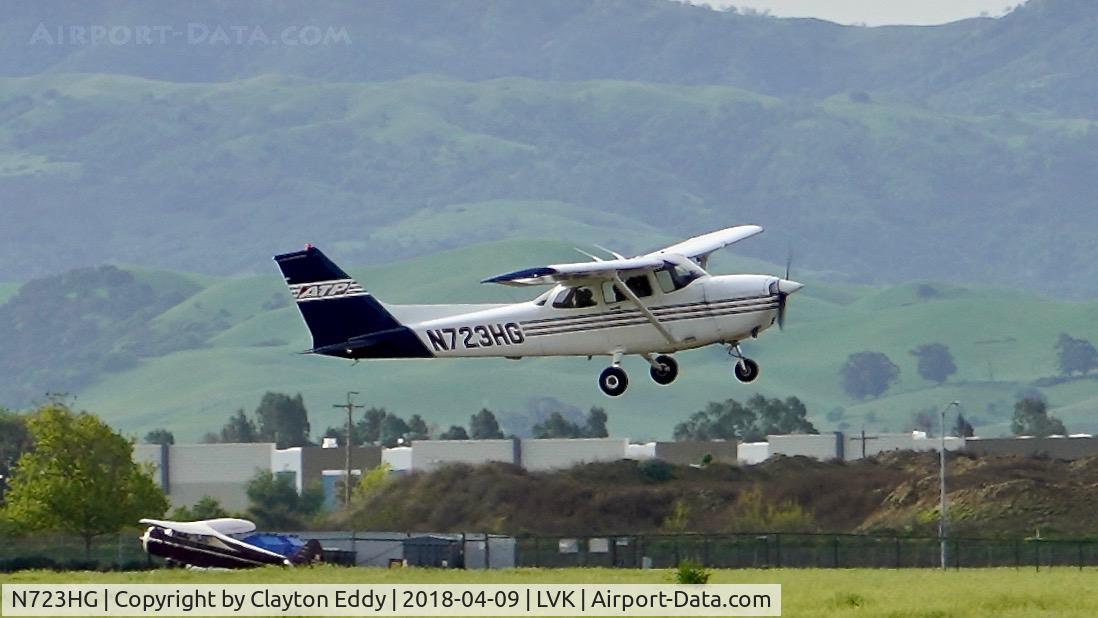 N723HG, 1998 Cessna 172R C/N 17280408, Livermore Airport California 2018.