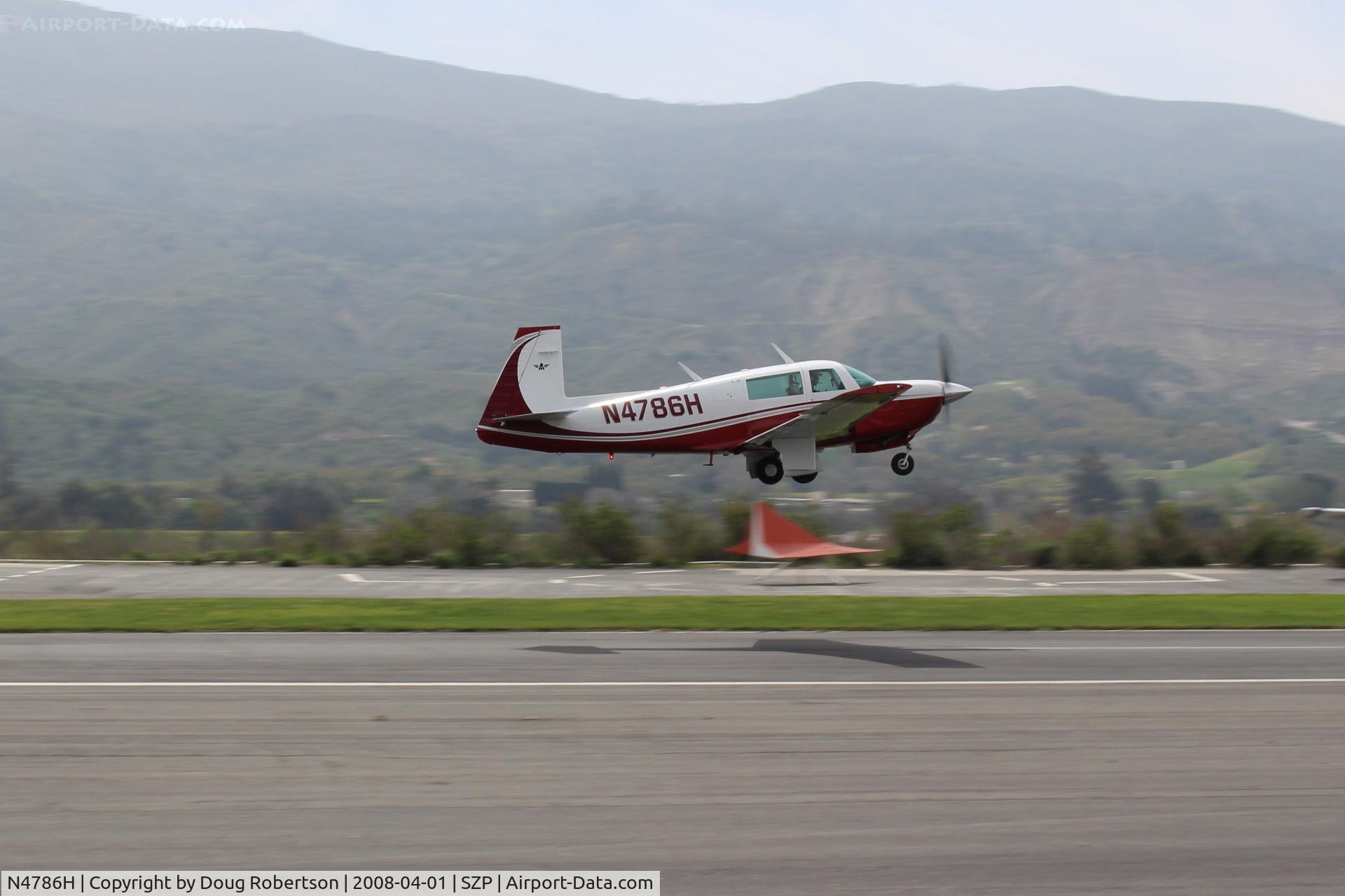 N4786H, 1979 Mooney M20J 201 C/N 24-0876, 1979 Mooney M20J 201, Lycoming IO-360 A&C 200 Hp, takeoff climb Rwy 22