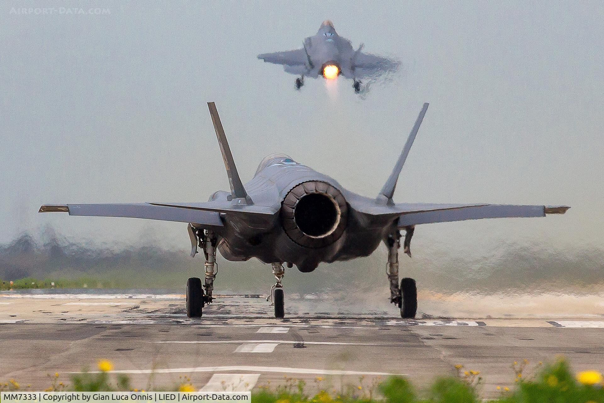 MM7333, 2015 Lockheed Martin F-35A Lightning II C/N AL-2, Take off