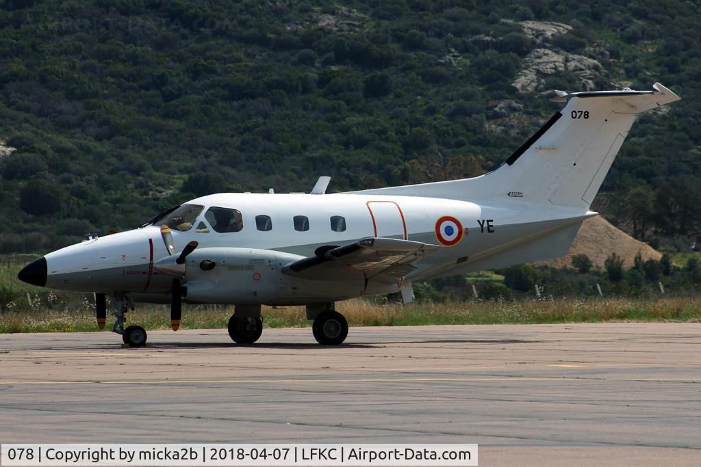 078, Embraer EMB-121AA Xingu C/N 121078, Parked