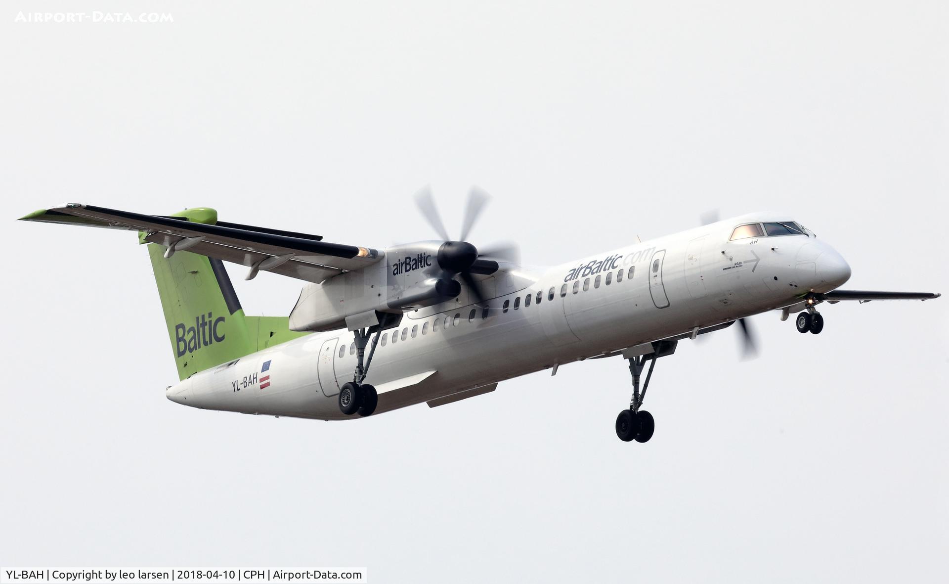 YL-BAH, 2010 De Havilland Canada DHC-8-402Q Dash 8 C/N 4296, Copenhagen 10.4.2018 L/D R-04L