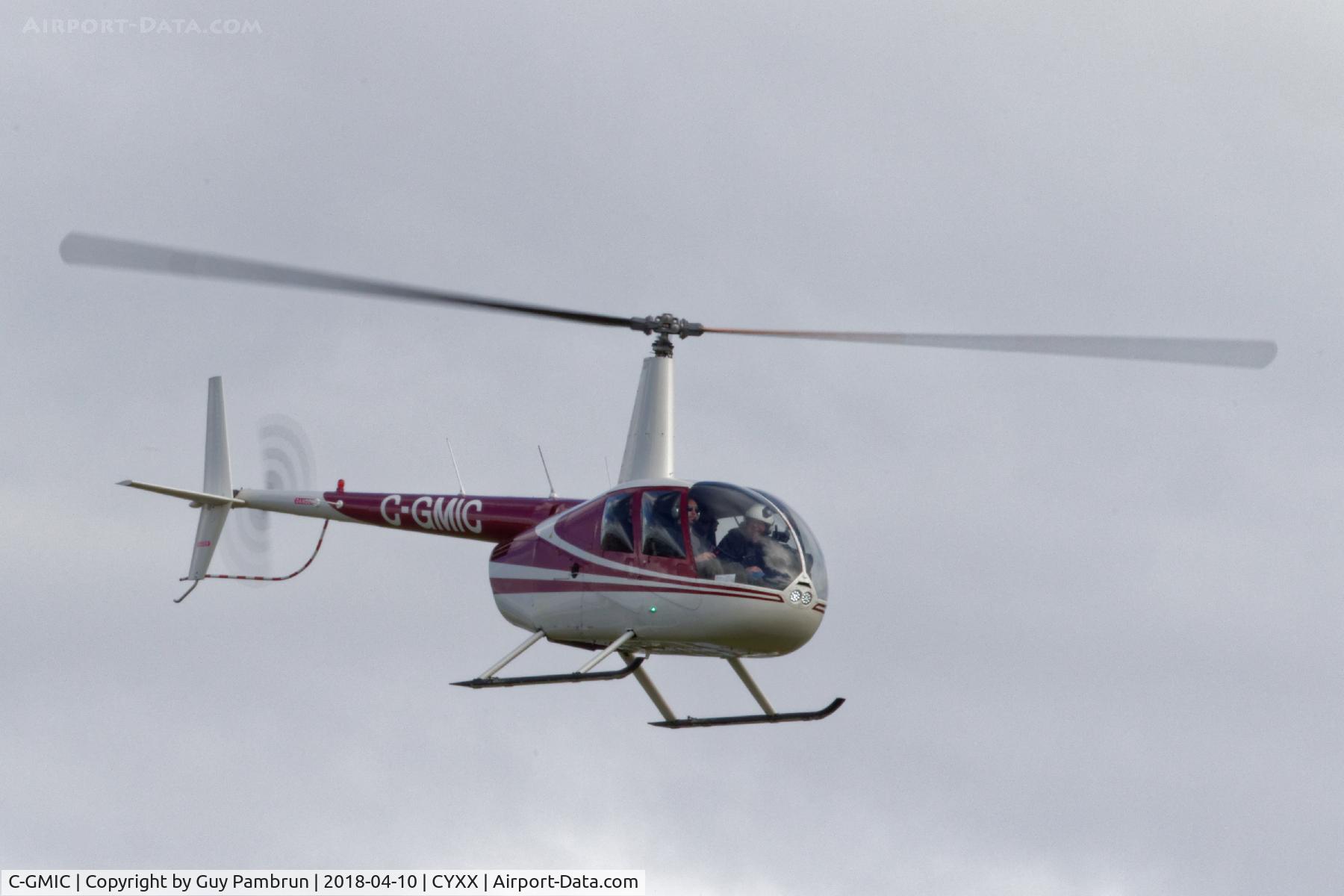 C-GMIC, 2005 Robinson R44 II C/N 10962, Landing