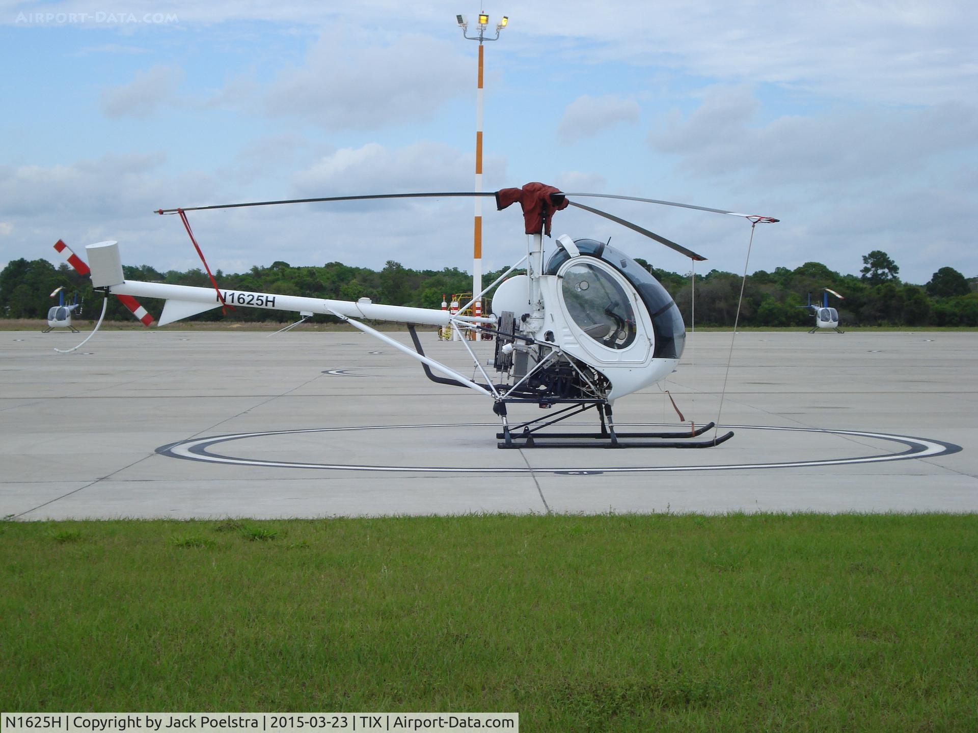 N1625H, 2005 Schweizer 269C-1 C/N 0207, N1625H of Bristow Academy