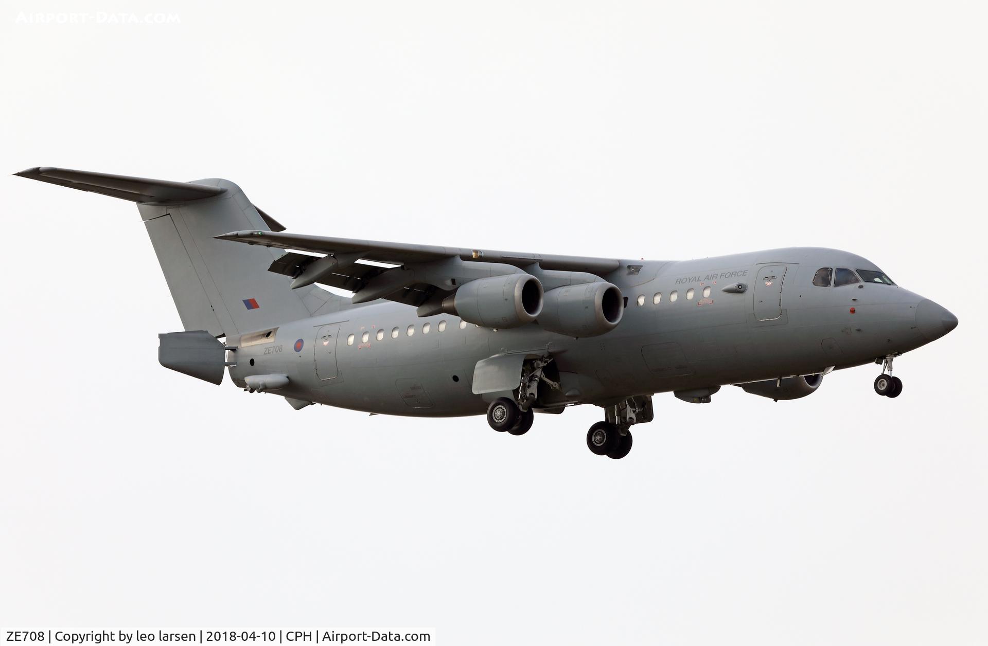 ZE708, 1993 British Aerospace BAe.146-200QC C.3 Quick Change C/N E2211, Copenhagen 10.4.2018