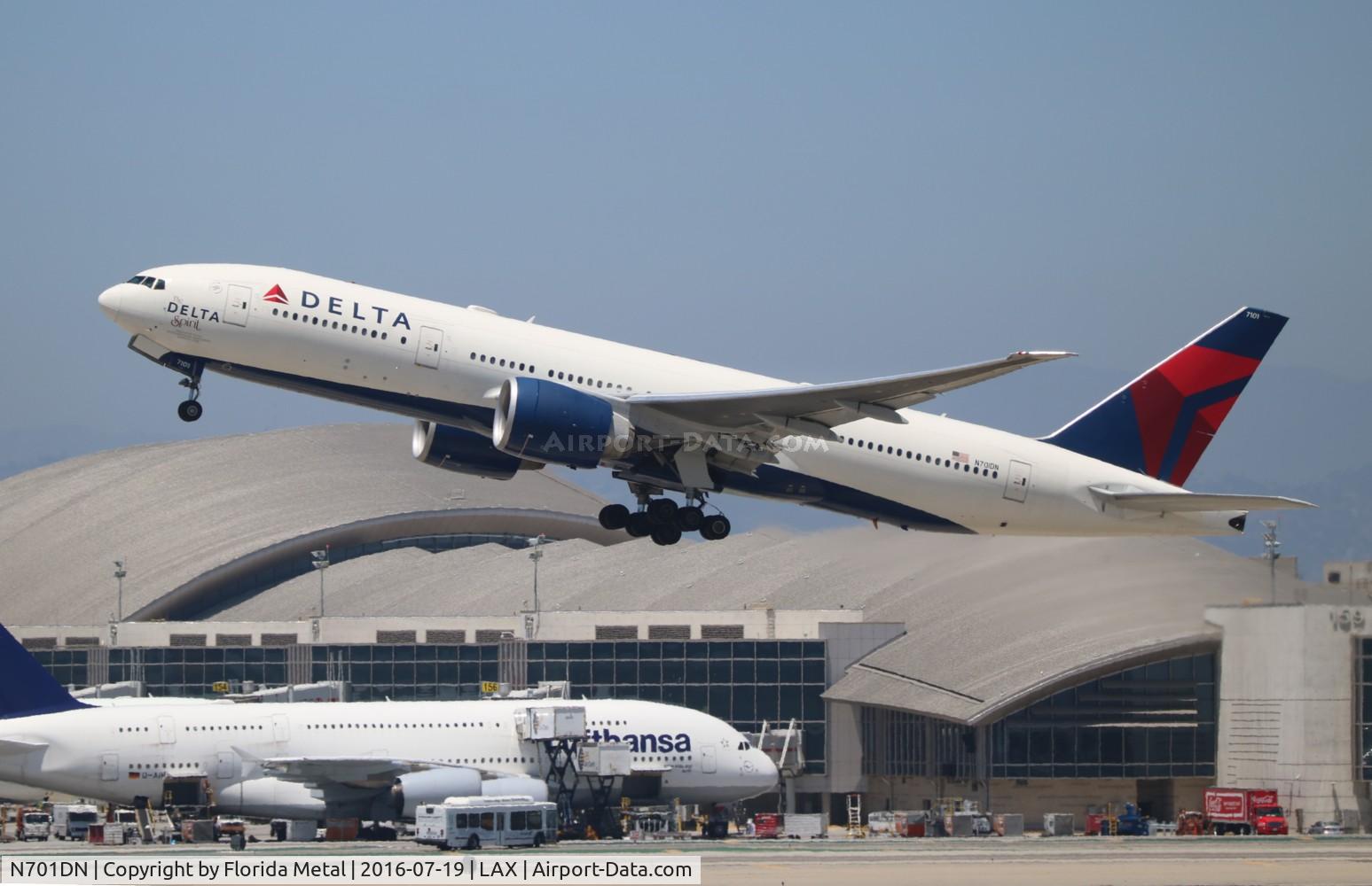 N701DN, 2008 Boeing 777-232/LR C/N 29740, Delta