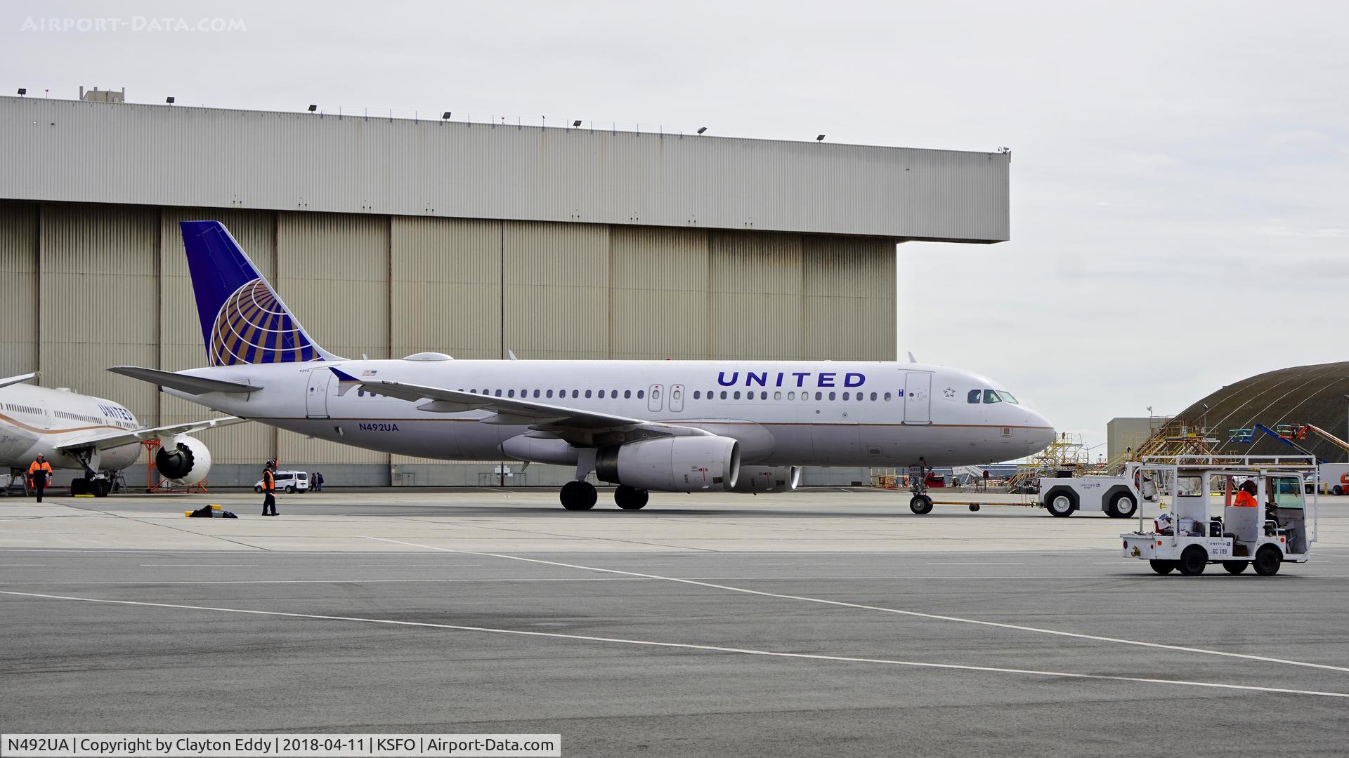N492UA, 2002 Airbus A320-232 C/N 1755, SFO 2018.