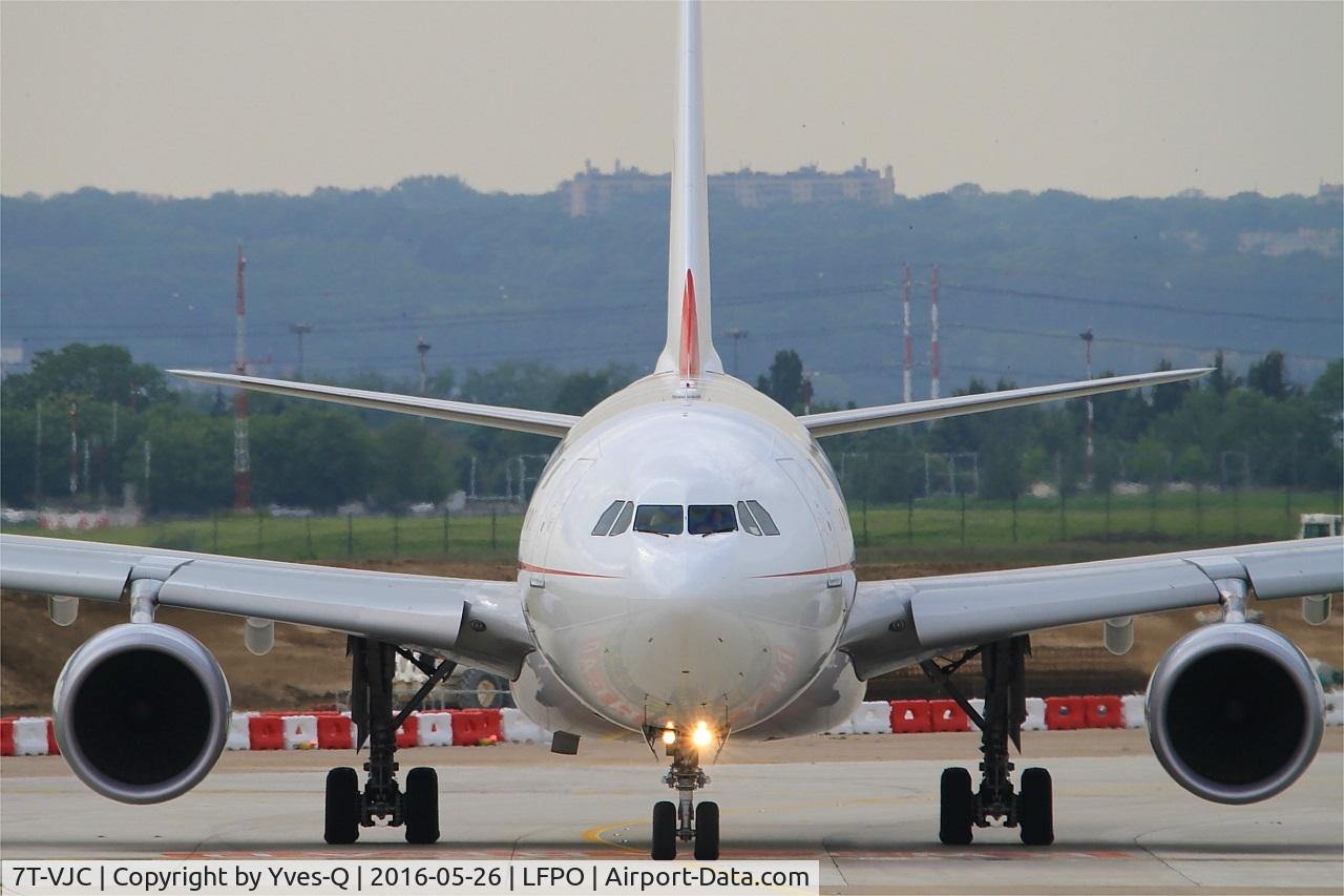 7T-VJC, 2015 Airbus A330-202 C/N 1649, Airbus A330-202, Holding point rwy 08, Paris-Orly airport (LFPO-ORY)