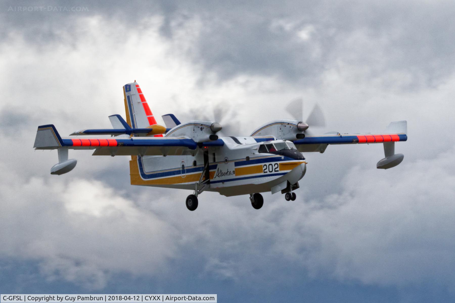 C-GFSL, 1986 Canadair CL-215-V (CL-215-1A10) C/N 1086, Landing