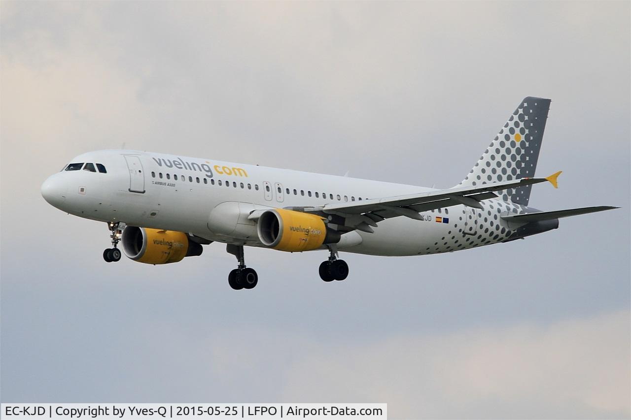 EC-KJD, 2007 Airbus A320-216 C/N 3237, Airbus A320-216, Short approach Rwy 26, Paris-Orly Airport (LFPO-ORY)