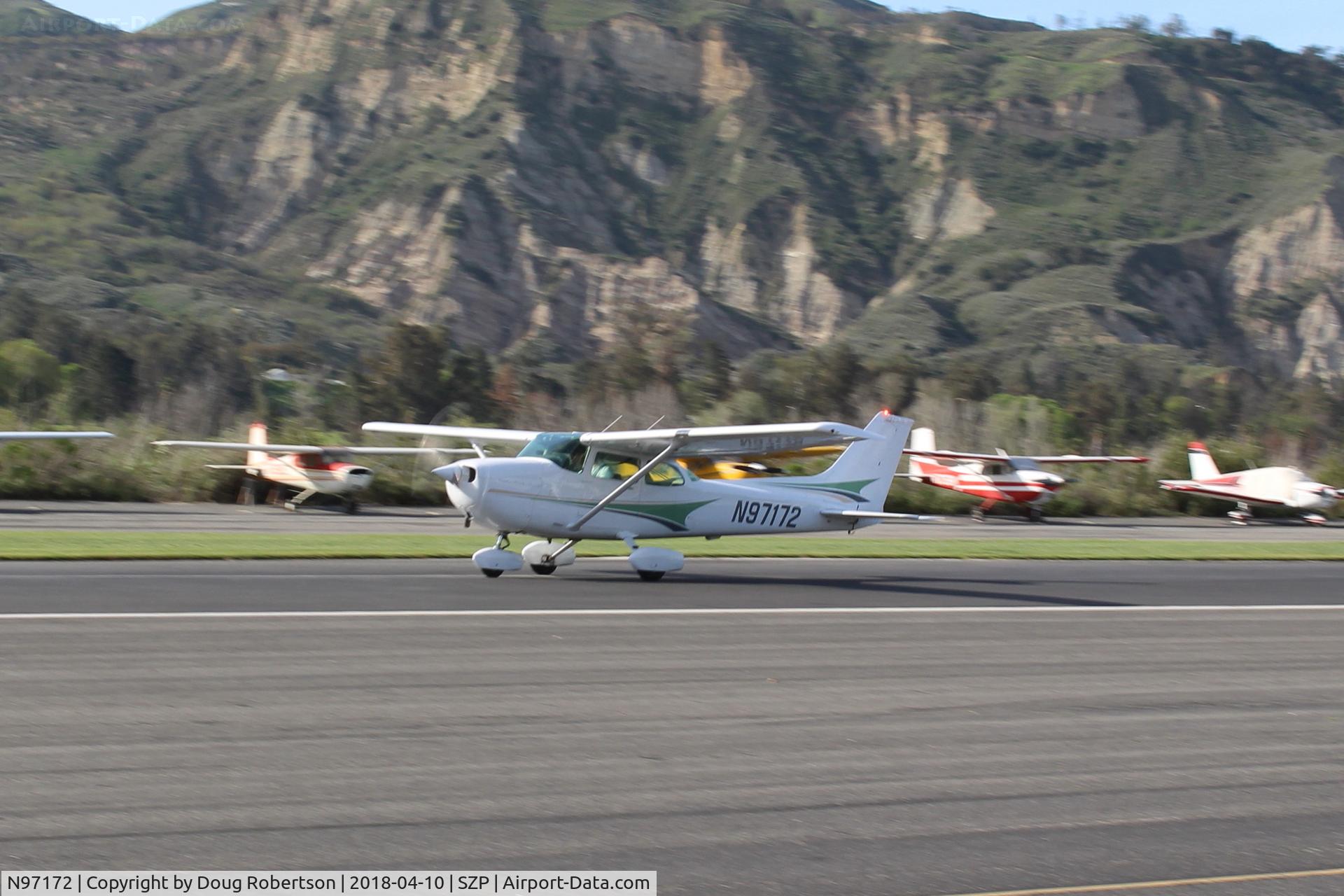 N97172, 1984 Cessna 172P C/N 17276162, 1984 Cessna 172P SKYHAWK, Lycoming O-320-D2J 160 Hp, another landing roll Rwy 04