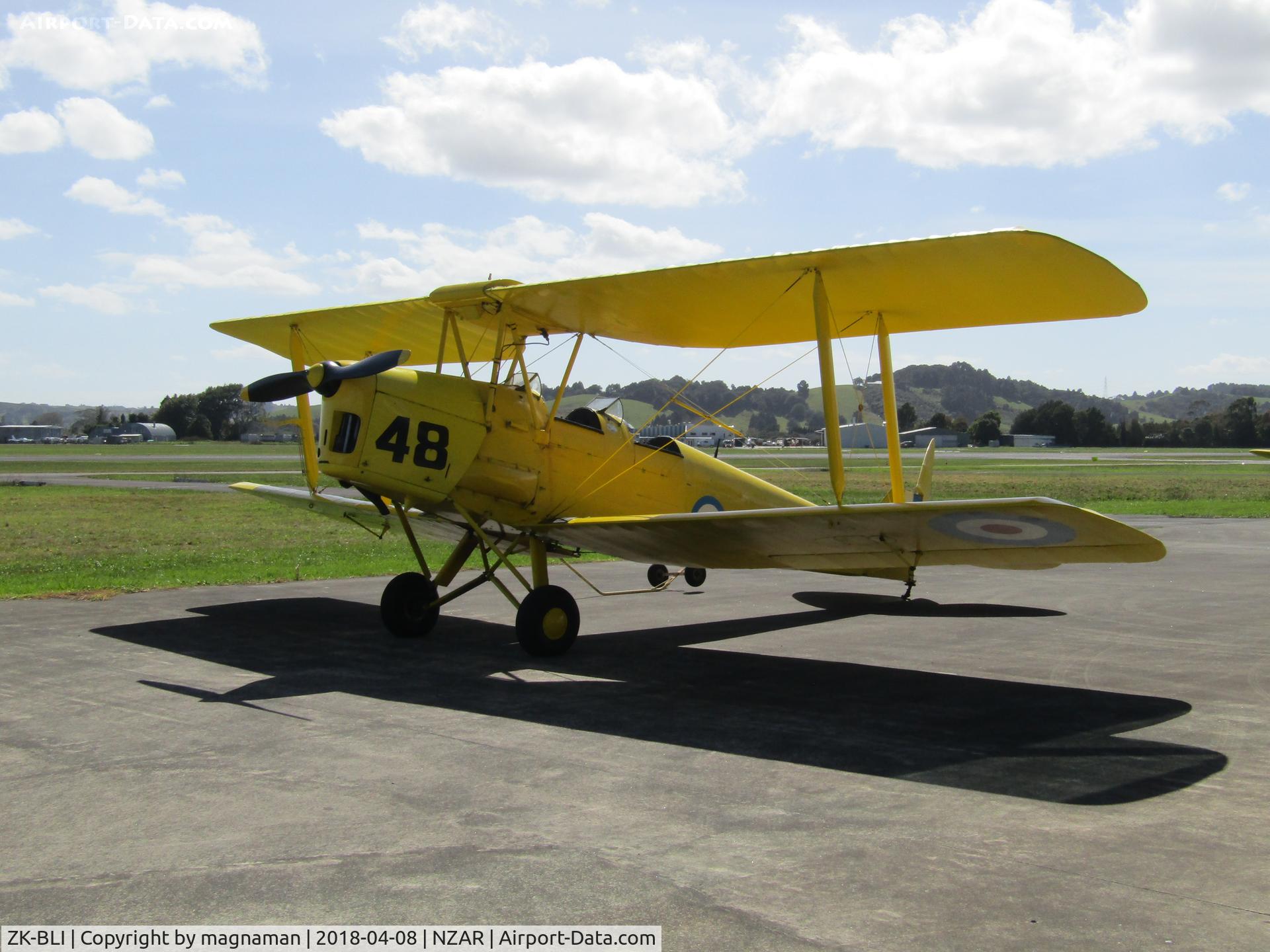 ZK-BLI, De Havilland New Zealand DH-82A Tiger Moth C/N DHNZ128, in sun at ardmore