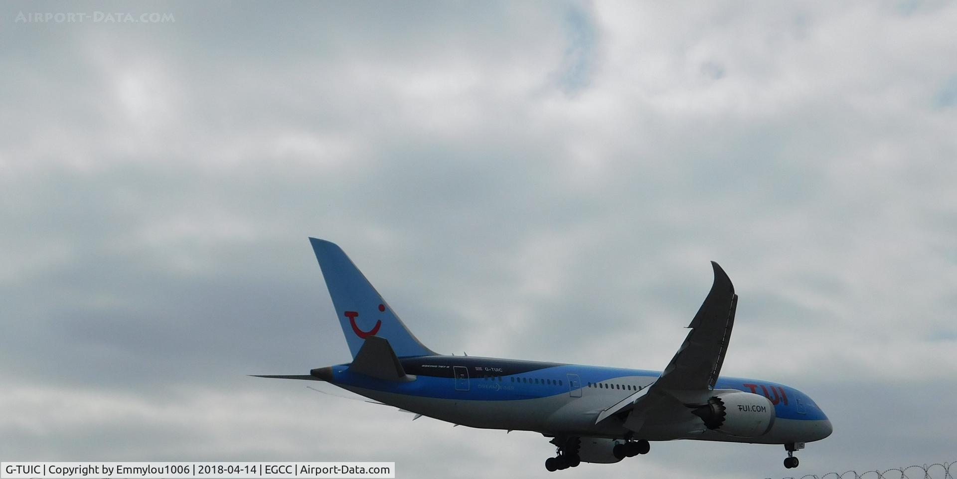 G-TUIC, 2013 Boeing 787-8 Dreamliner C/N 34424, FROM AIRPORT PUB