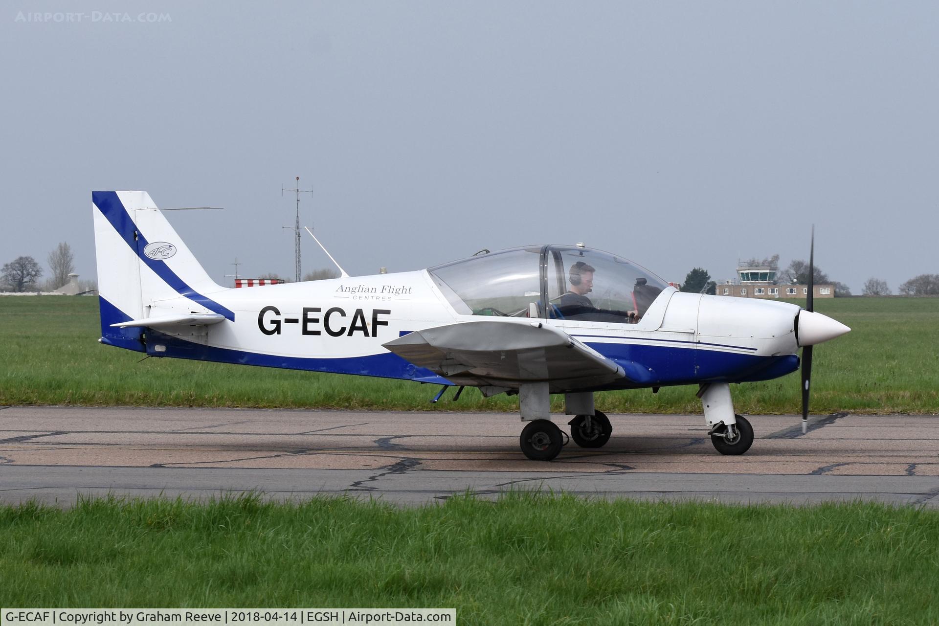 G-ECAF, 2000 Robin HR-200-120B C/N 345, Departing from Norwich.
