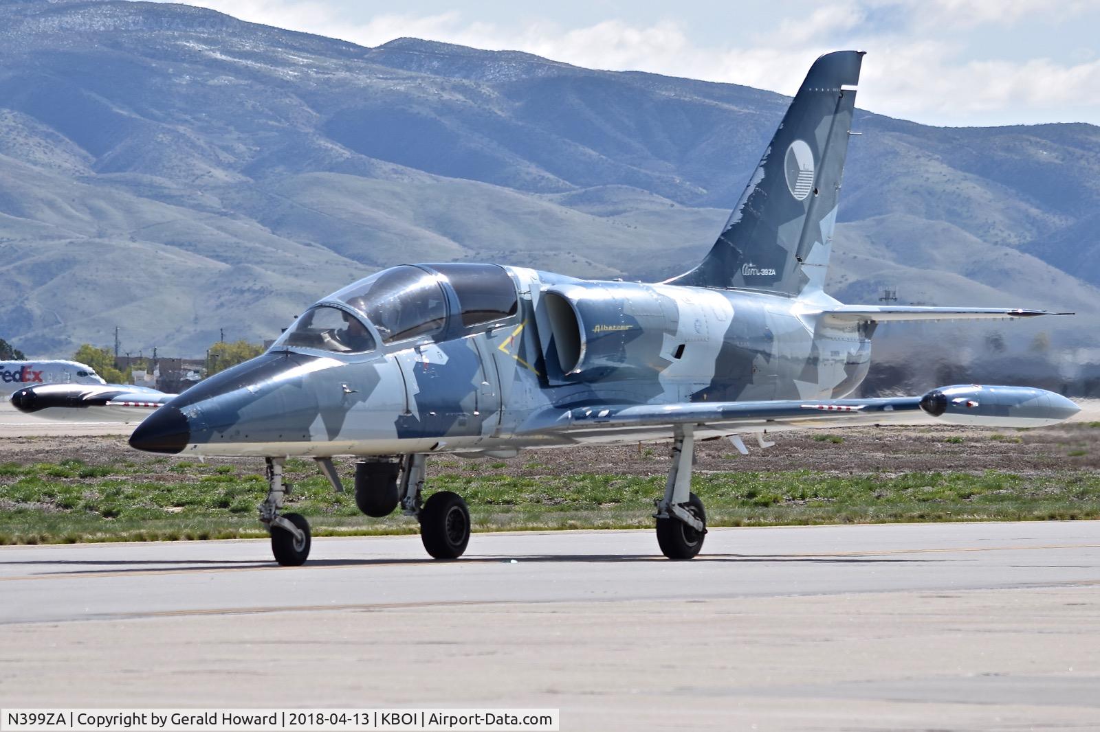 N399ZA, 1983 Aero L-39ZA Albatros C/N 332641, Taxiing on Bravo.