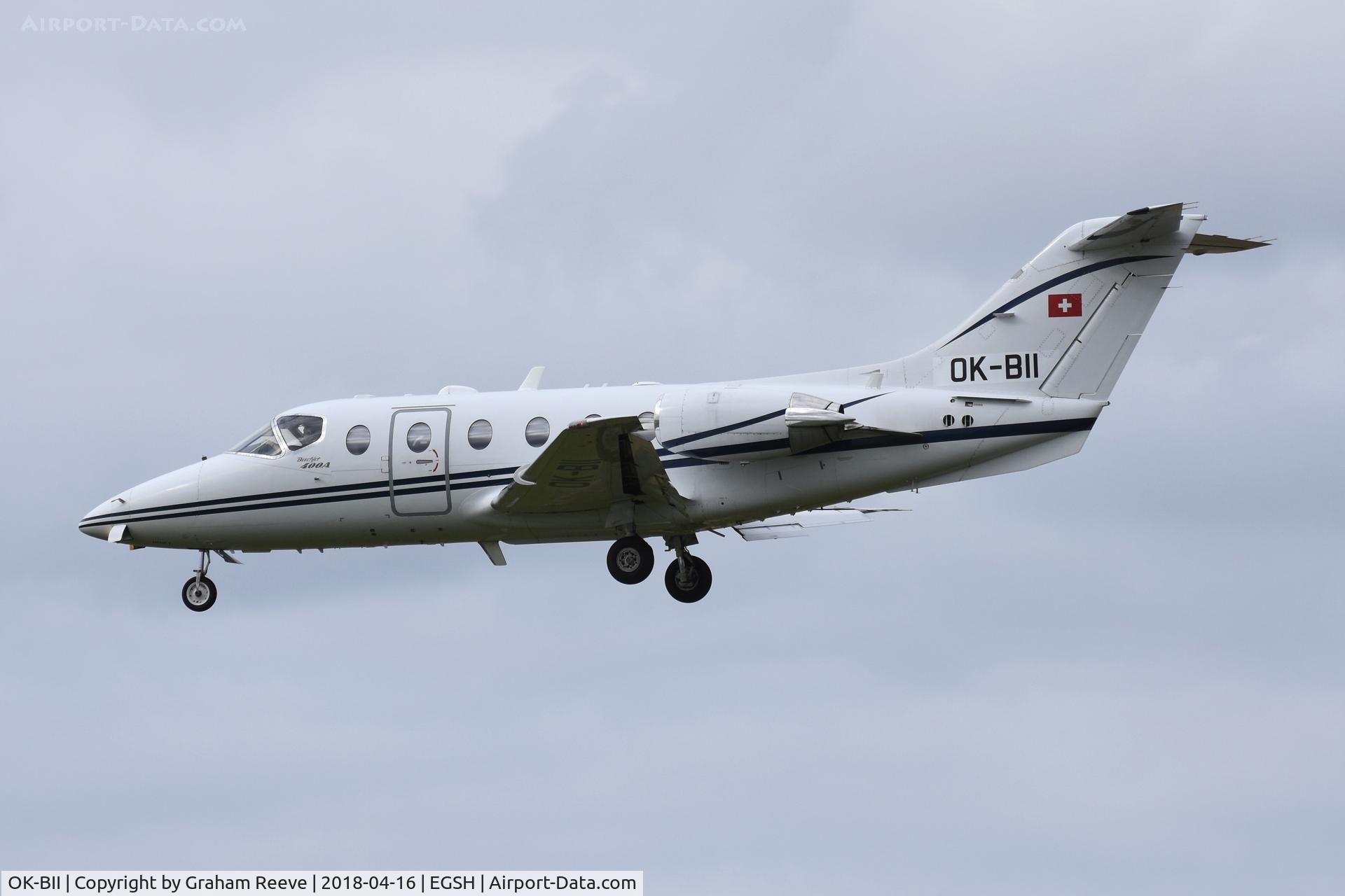 OK-BII, 2001 Raytheon Beechjet 400A C/N RK-318, Landing at Norwich.