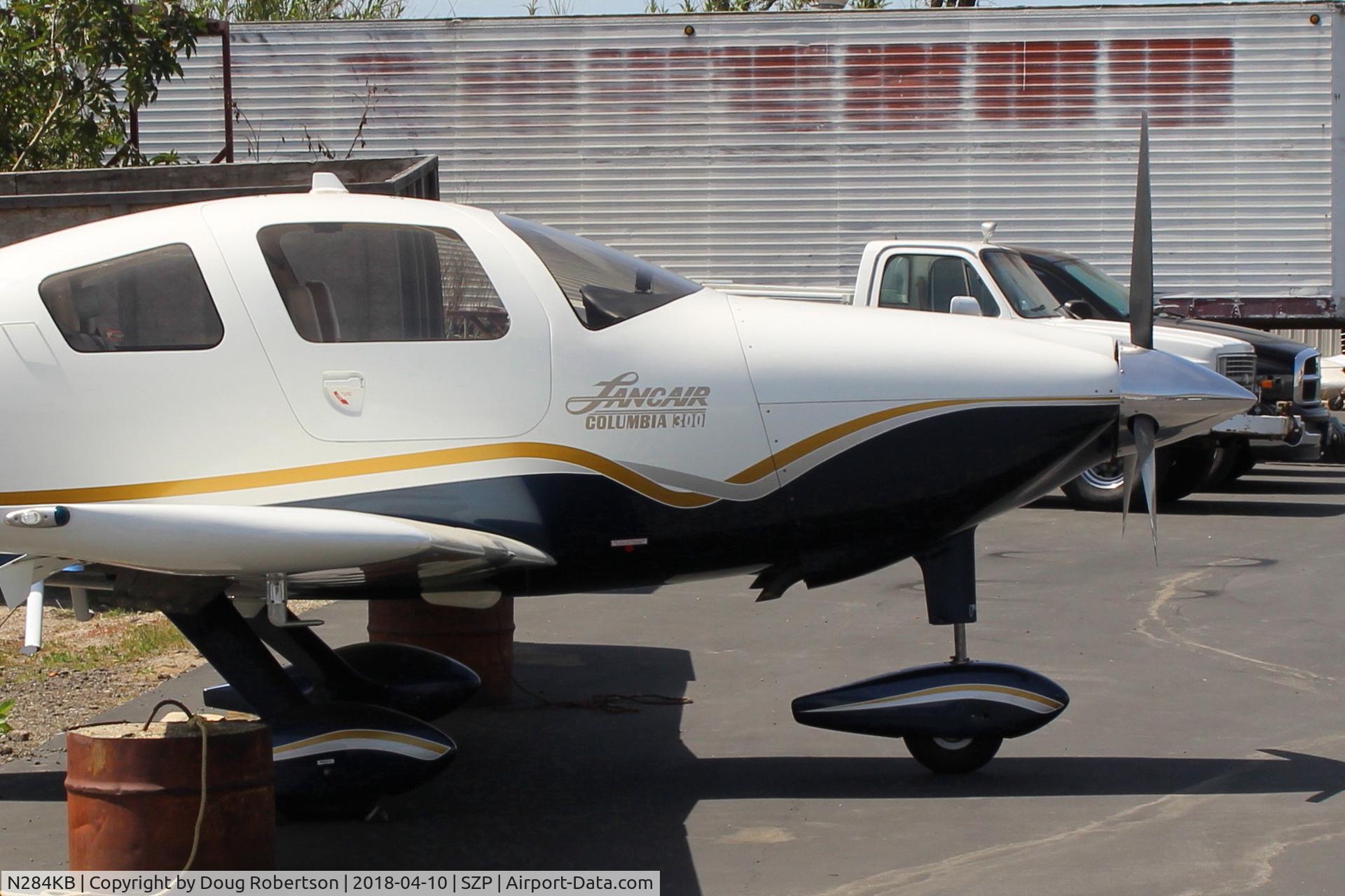 N284KB, 2003 Lancair LC-40-550FG C/N 40068, 2003 Lancair LC-40 550FG COLUMBIA 300, Continental IO-550-N2B 300 Hp, logo-closeup