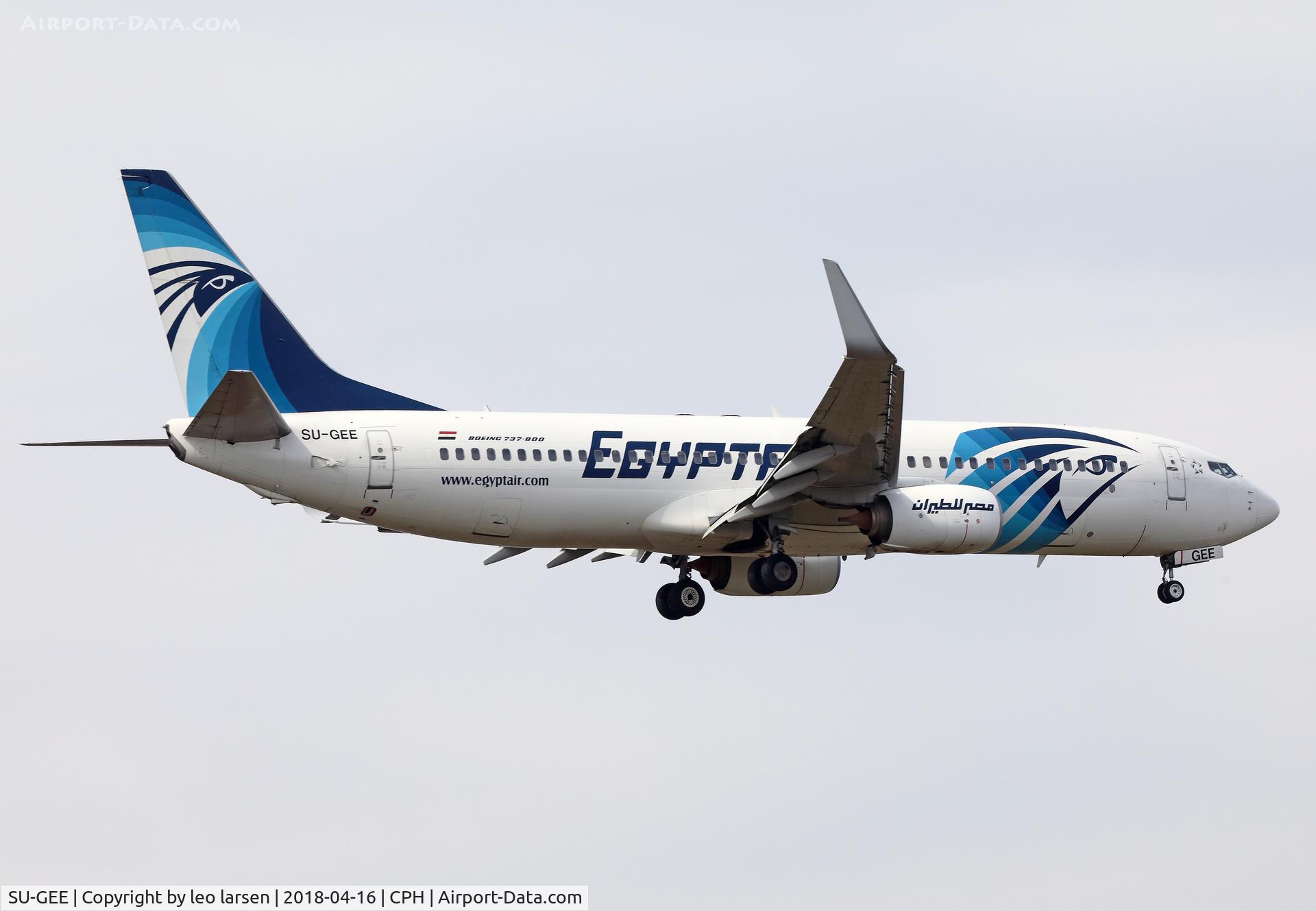 SU-GEE, 2012 Boeing 737-866 C/N 40803, Copenhagen 16.4.2018 L/D R-04L