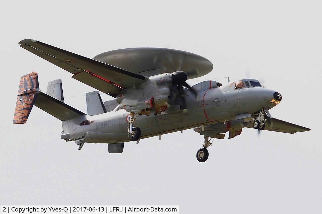 2, Grumman E-2C Hawkeye 2000 (G-123) C/N FR-2, Grumman E-2C Hawkeye, Short approach rwy 08, Landivisiau Naval Air Base (LFRJ) Tiger Meet 2017