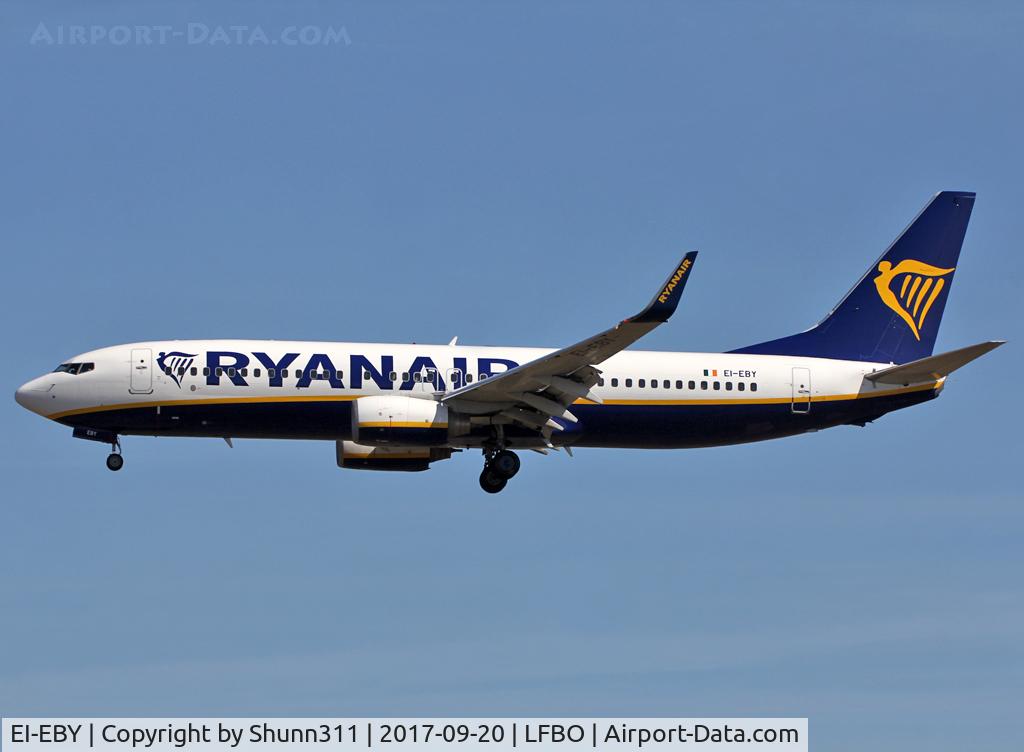 EI-EBY, 2009 Boeing 737-8AS C/N 35006, Landing rwy 32L