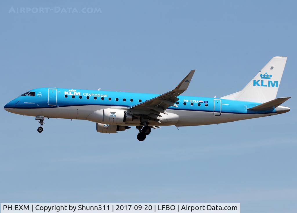 PH-EXM, 2017 Embraer 175STD (ERJ-170-200) C/N 17000639, Landing rwy 32L