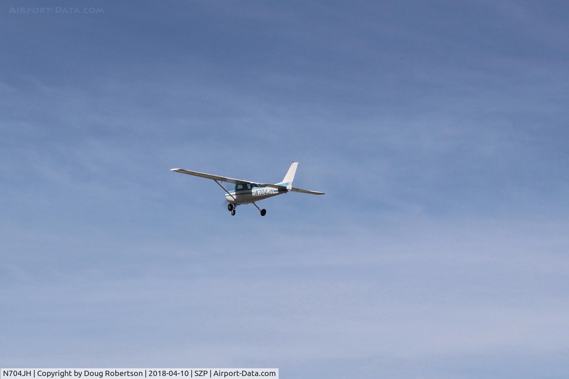 N704JH, 1976 Cessna 150M C/N 15078644, 1976 Cessna 150M, Continental O-200 100Hp, takeoff climb Rwy 22