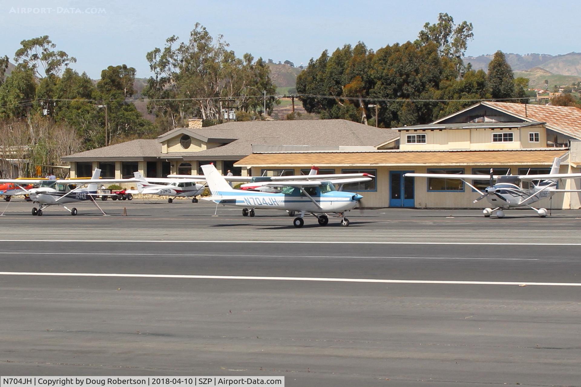 N704JH, 1976 Cessna 150M C/N 15078644, 1976 Cessna 150M, Continental O-200 100 Hp taxi to Rwy 22