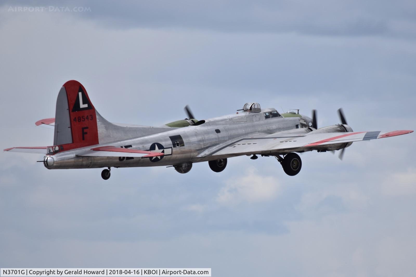 N3701G, 1944 Boeing B-17G Flying Fortress C/N 44-8543A, Departing BOI.