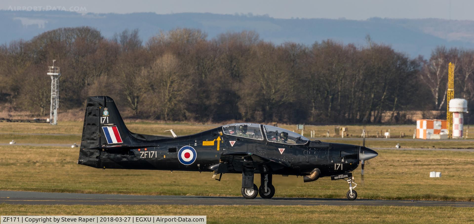 ZF171, 1989 Short S-312 Tucano T1 C/N S023/T23, Taxying back in at Linton