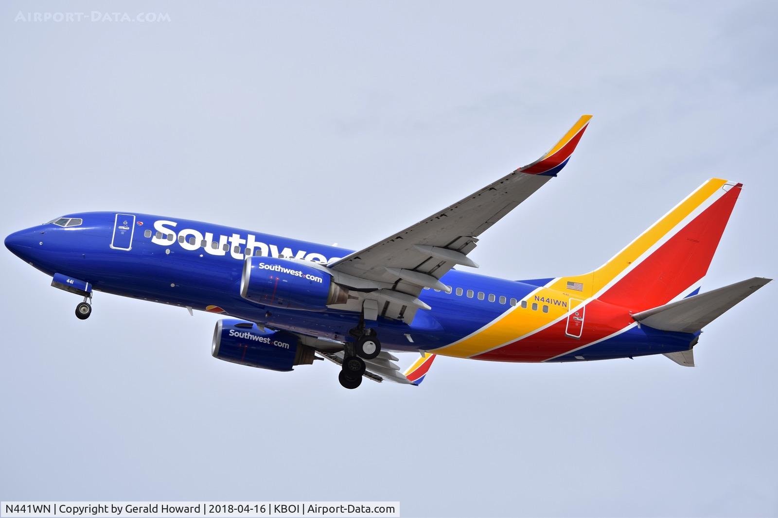 N441WN, 2003 Boeing 737-7H4 C/N 29837, Departing BOI.