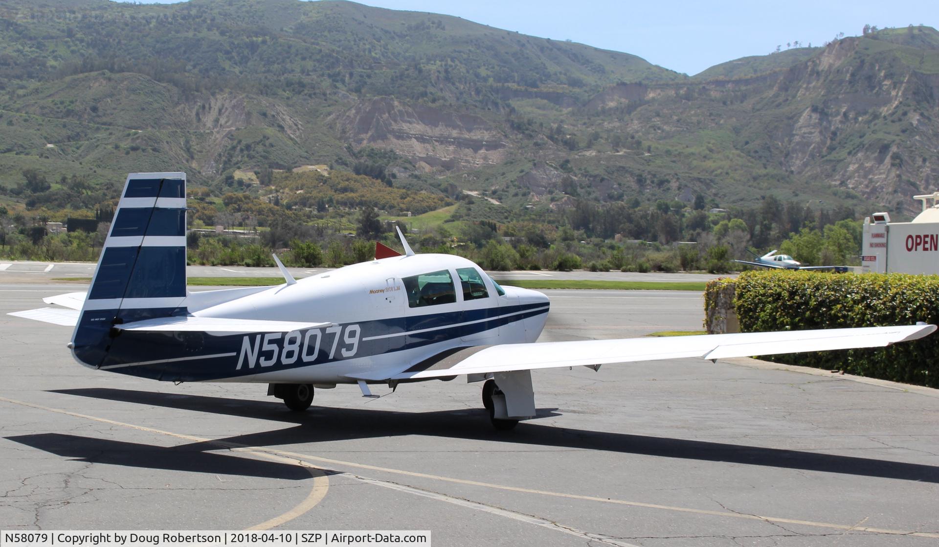 N58079, Mooney M20J 201 C/N 24-1638, 1987 Mooney M20J 201LM (Lean Machine), Lycoming IO-360-A3B6D 200 Hp, taxi to Fuel Dock