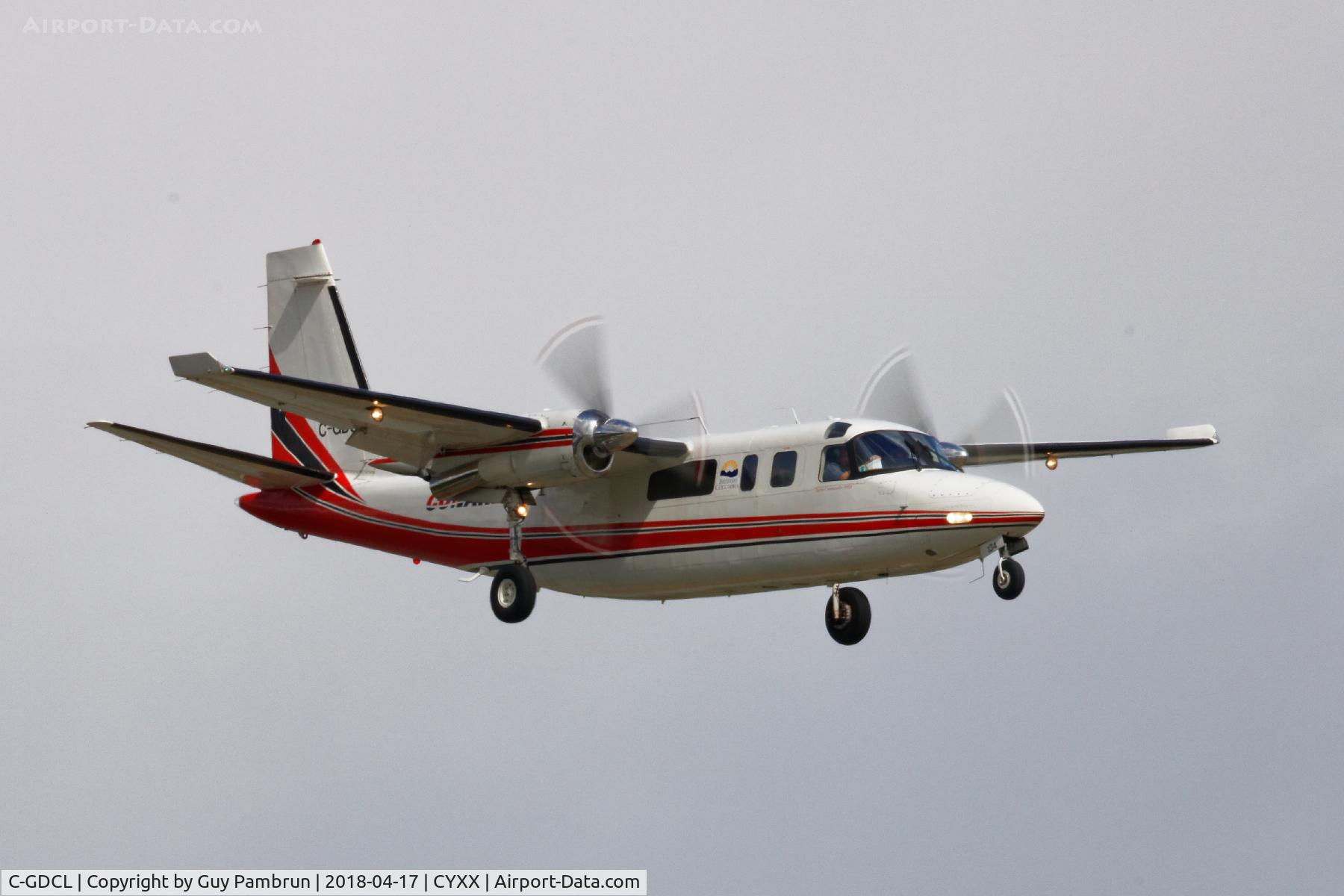 C-GDCL, 1974 Rockwell 690A Turbo Commander Turbo Commander C/N 11192, Landing