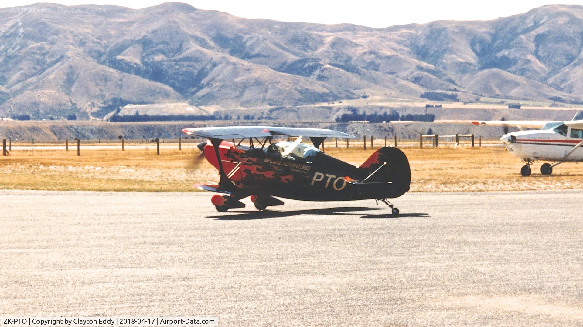 ZK-PTO, 1978 Pitts S2A Special C/N 2182, New Zealand early 1990's.