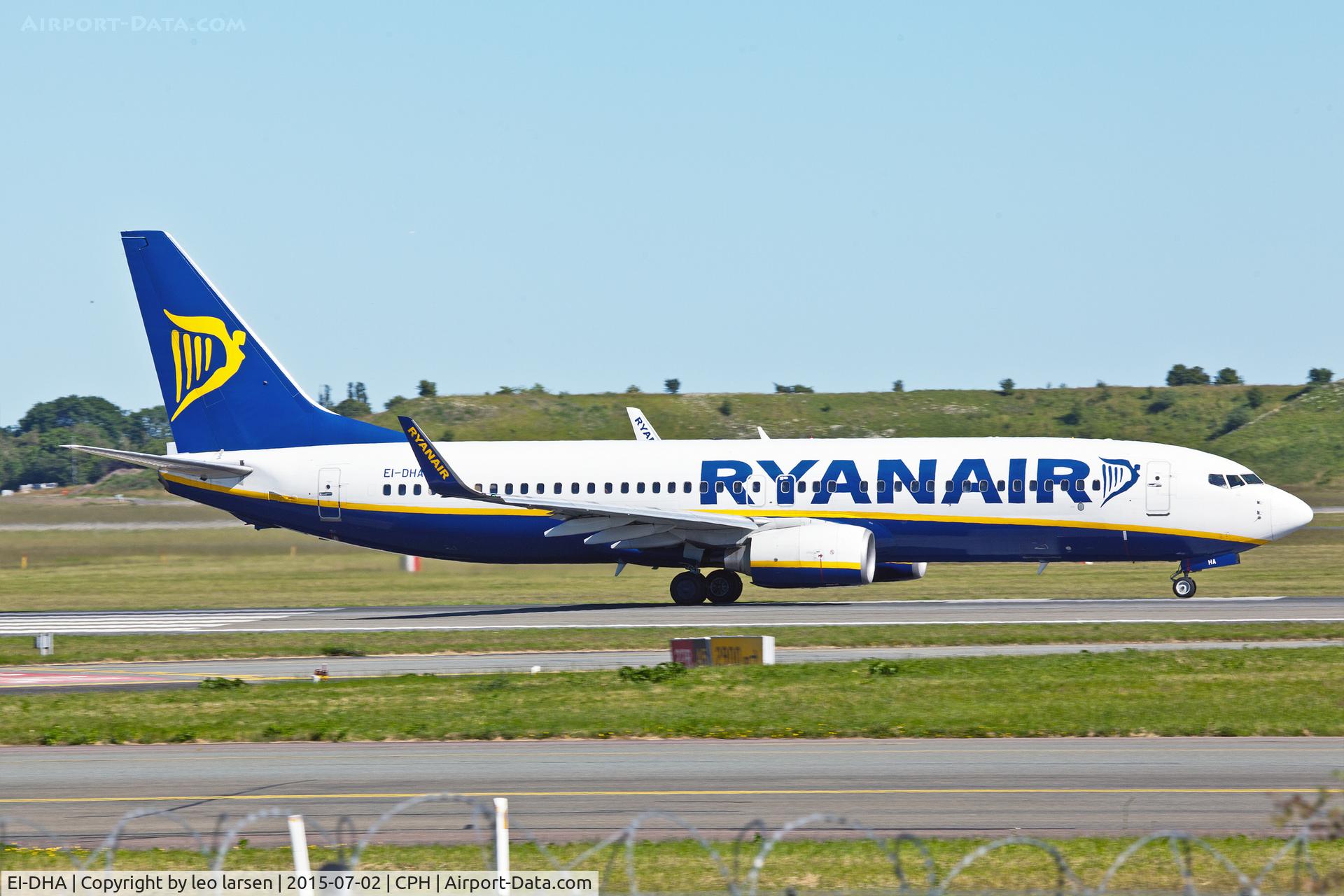 EI-DHA, 2005 Boeing 737-8AS C/N 33571, Copenhagen 2.7.2015