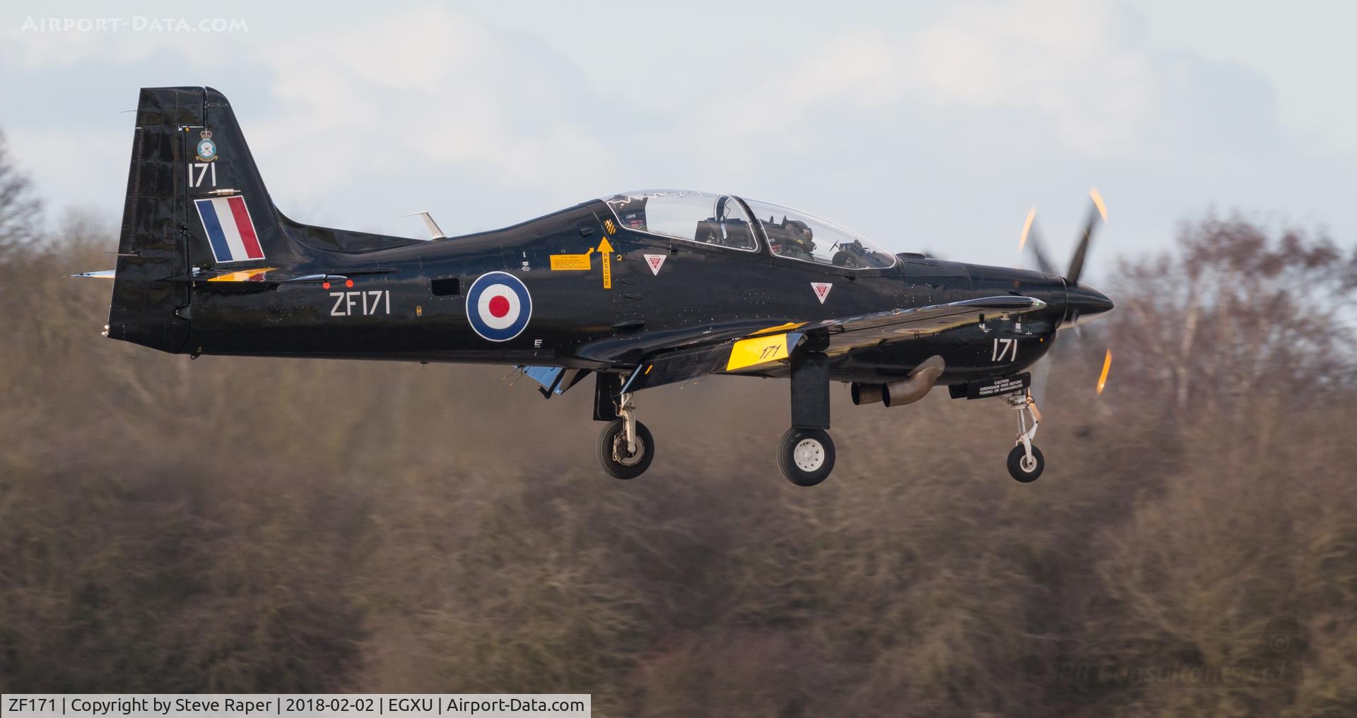 ZF171, 1989 Short S-312 Tucano T1 C/N S023/T23, Landing 03 at Linton