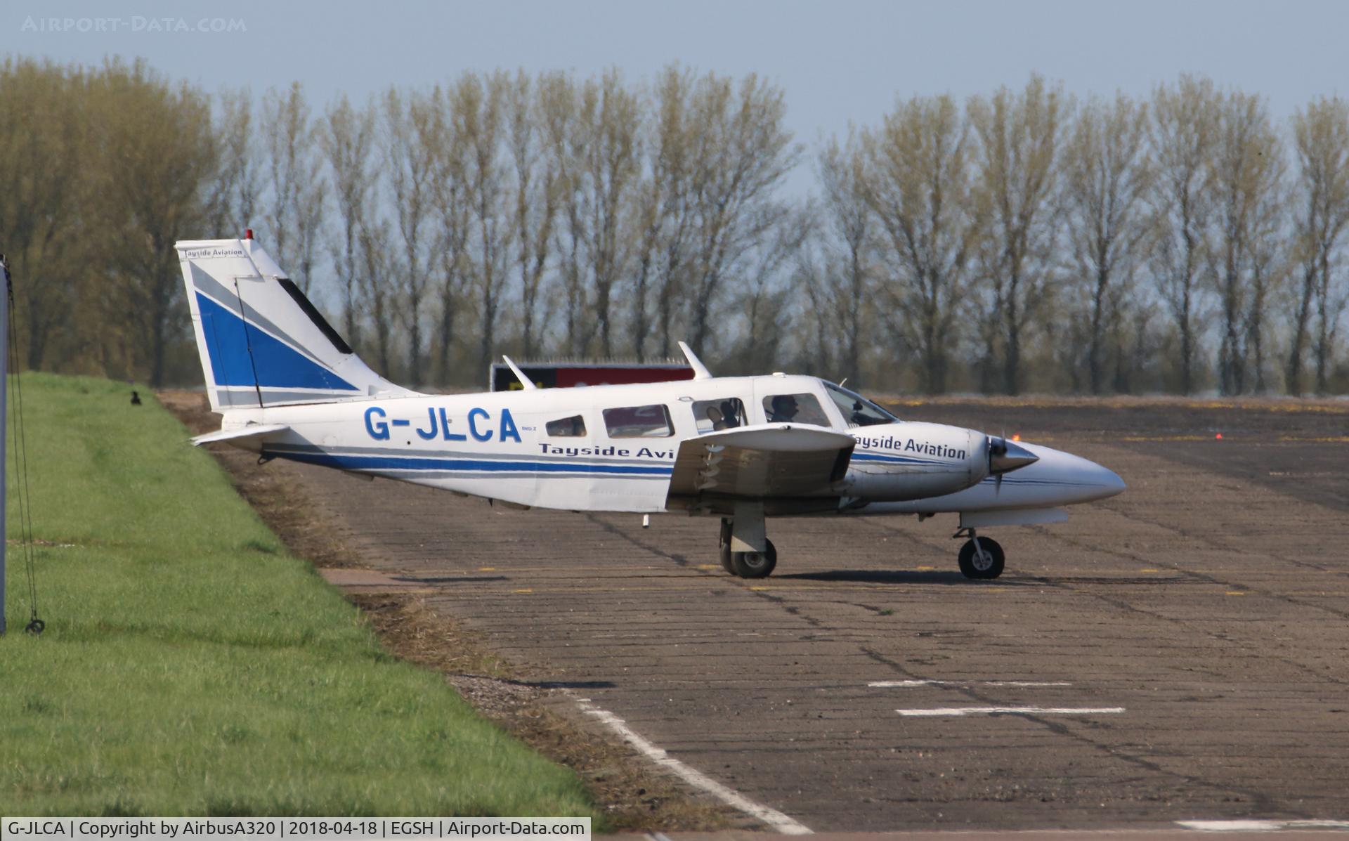 G-JLCA, 1978 Piper PA-34-200T Seneca II C/N 34-7870428, Departing Norwich