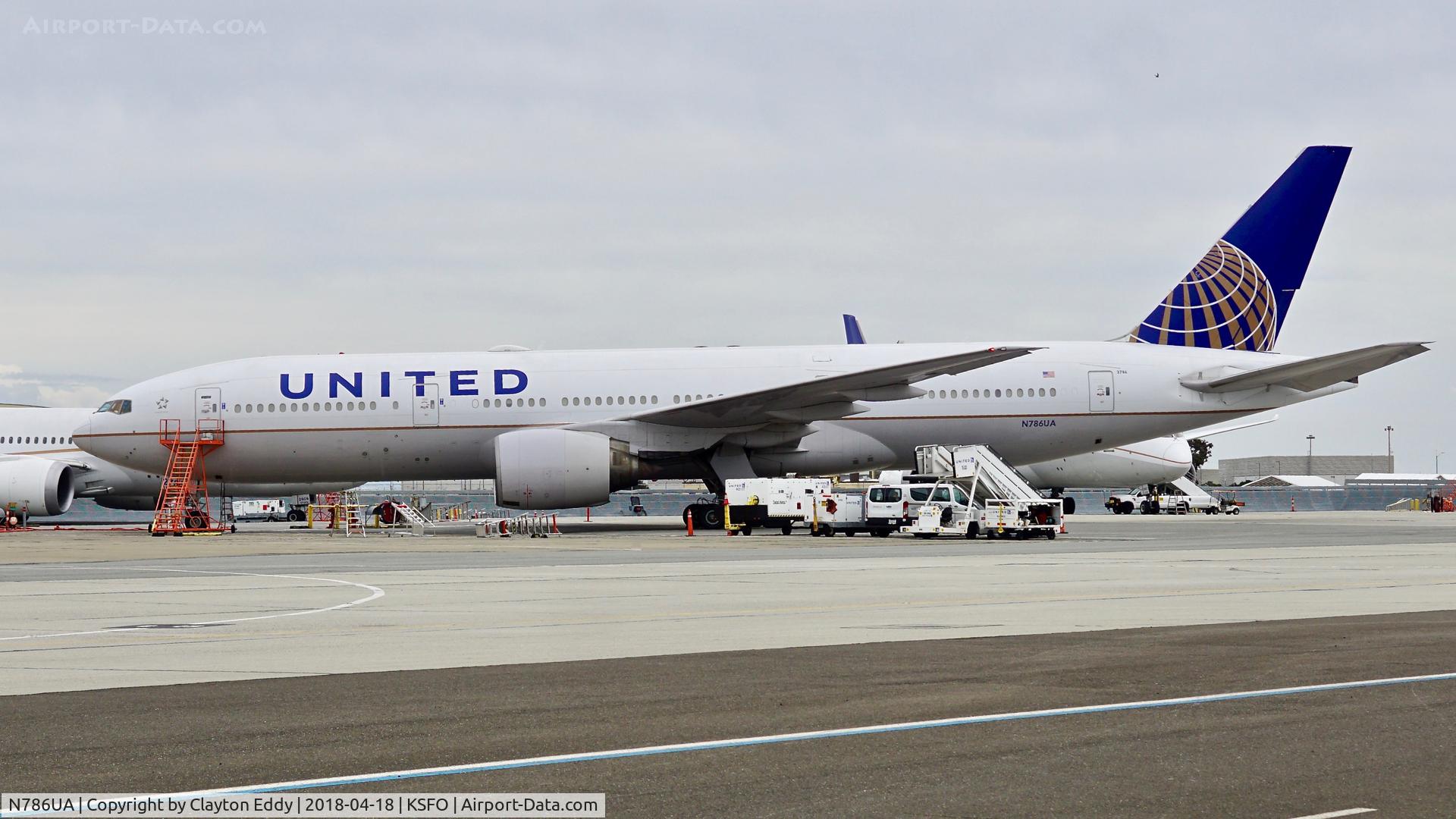 N786UA, 1997 Boeing 777-222/ER C/N 26938, SFO 2018.