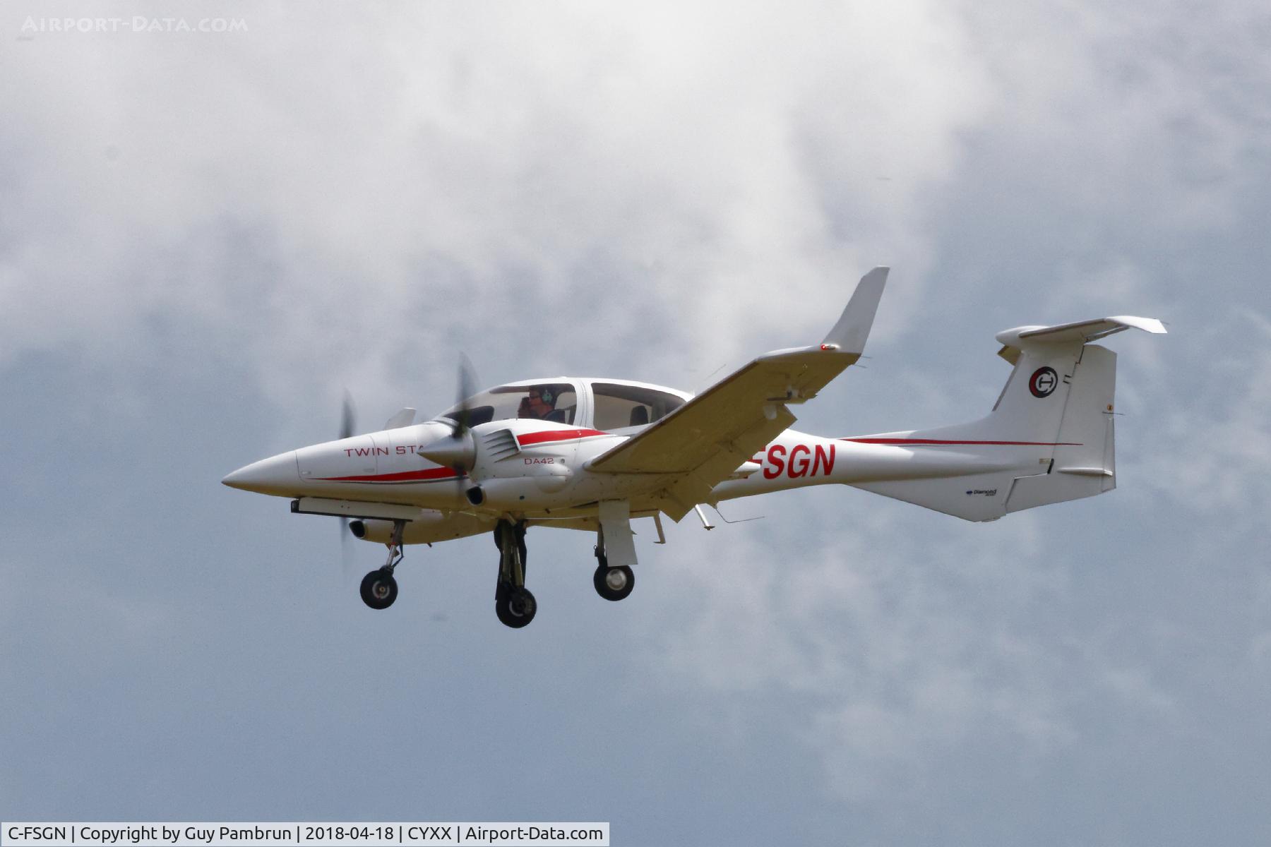 C-FSGN, 2007 Diamond DA-42 Twin Star C/N 42.AC061, Landing