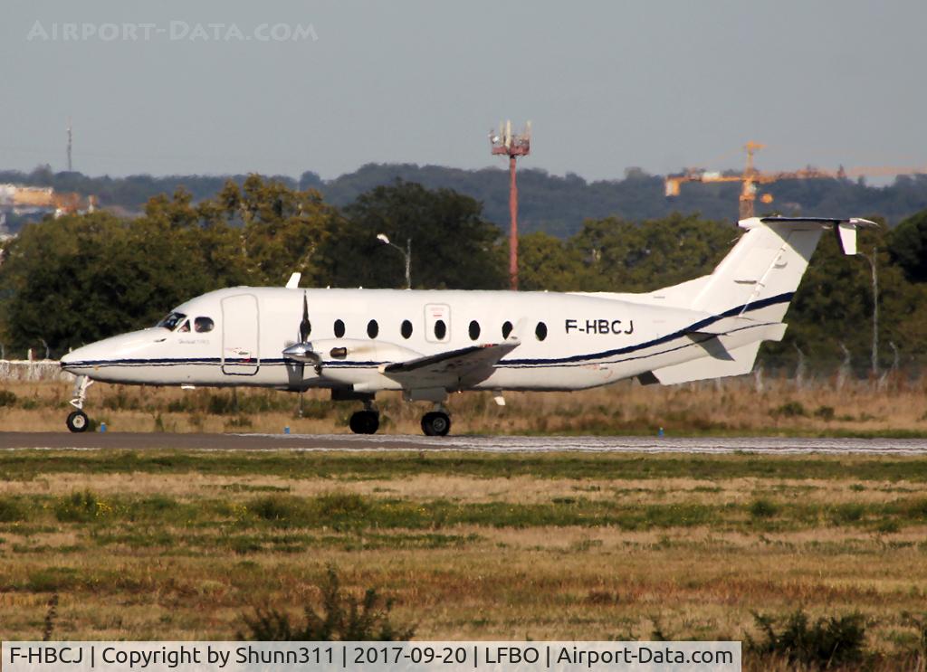 F-HBCJ, 1998 Beech 1900D C/N UE-338, Ready for take off from rwy 32R