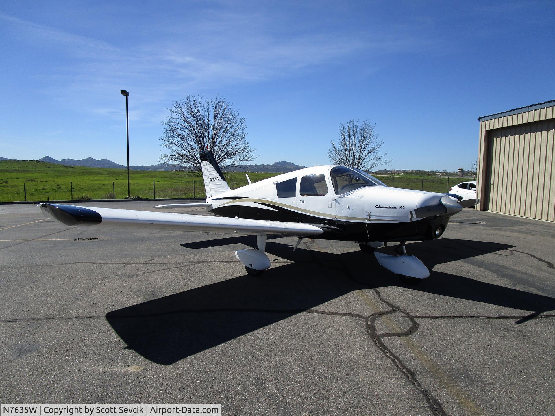 N7635W, 1964 Piper PA-28-180 Cherokee C/N 28-1604, 2016 New Paint and Interior 2017 New Engine