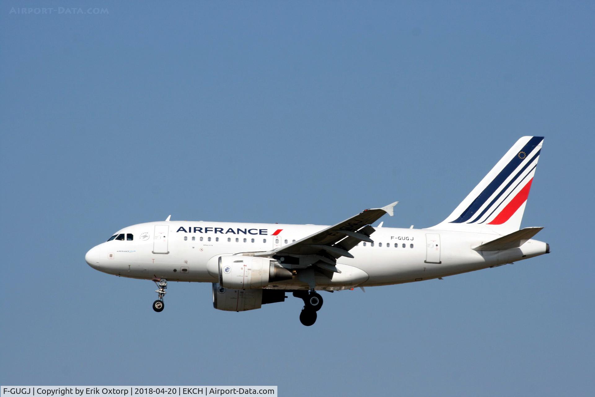 F-GUGJ, 2005 Airbus A318-111 C/N 2582, F-GUGJ landing rw 22L