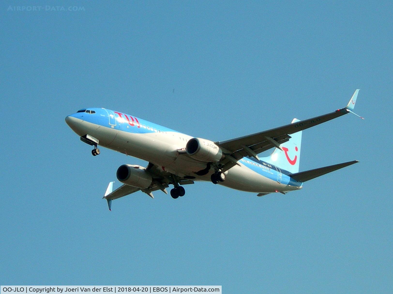 OO-JLO, 2007 Boeing 737-8K5 C/N 34692, Moments before touchdown rwy 26