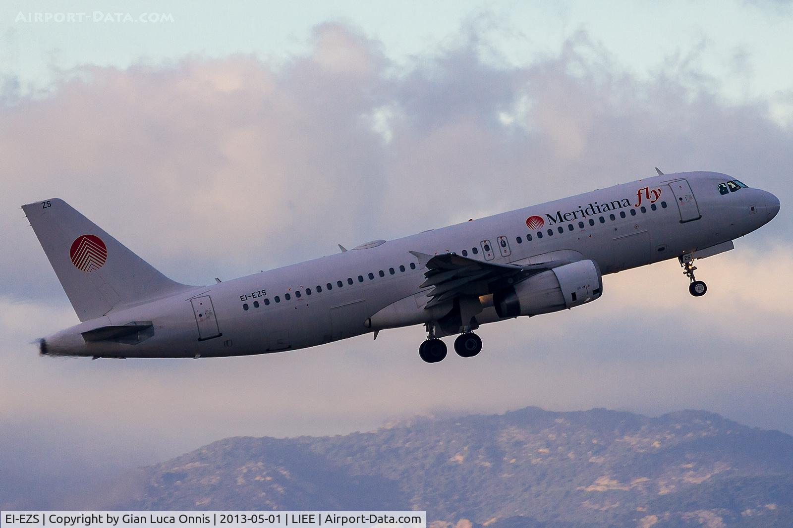 EI-EZS, 2008 Airbus A320-232 C/N 1823, TAKEOFF