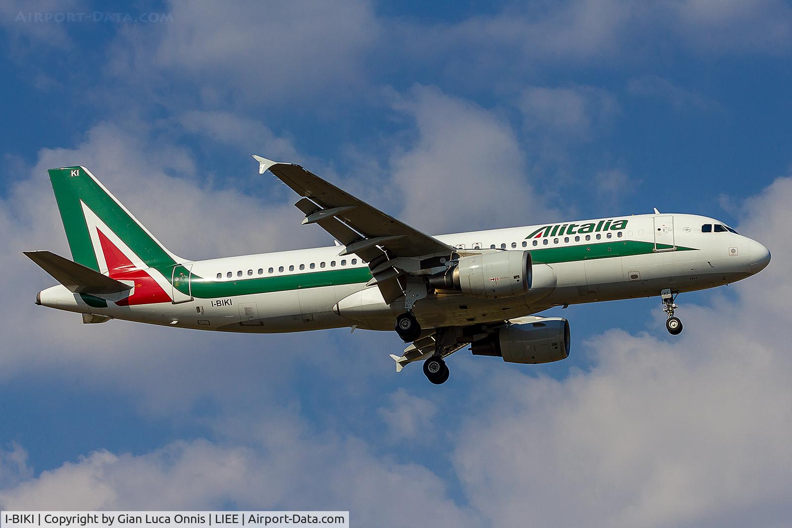 I-BIKI, 1999 Airbus A320-214 C/N 1138, LANDING
