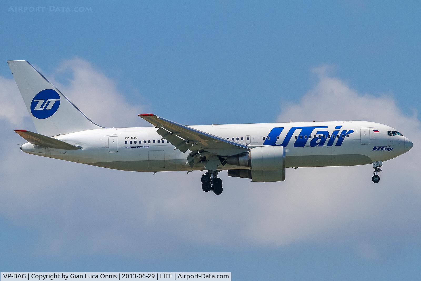 VP-BAG, 2001 Boeing 767-224/ER C/N 30435, LANDING 32L