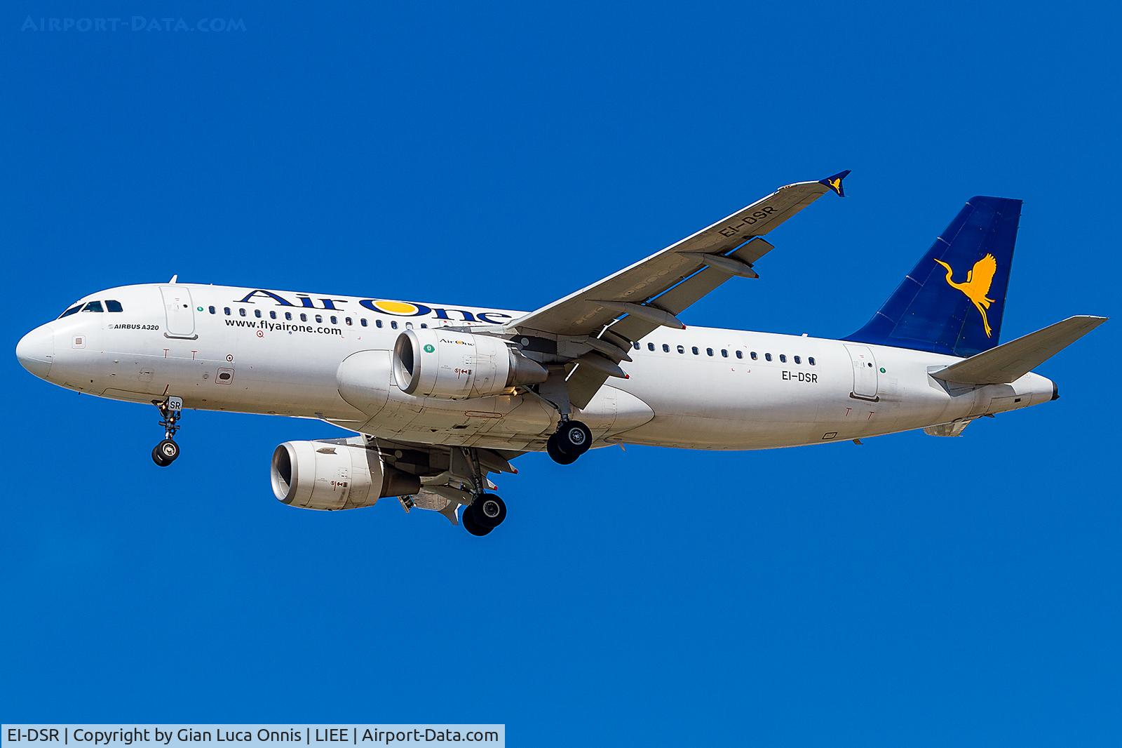 EI-DSR, 2008 Airbus A320-216 C/N 3502, LANDING 14R