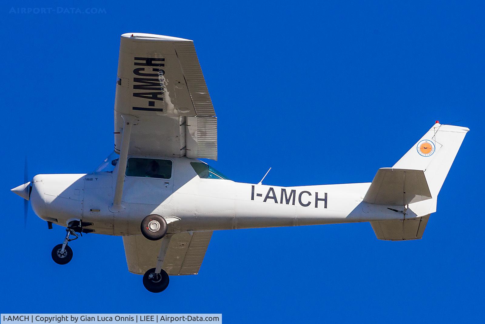 I-AMCH, 1984 Cessna 152 C/N 15285885, TAKEOFF 32L