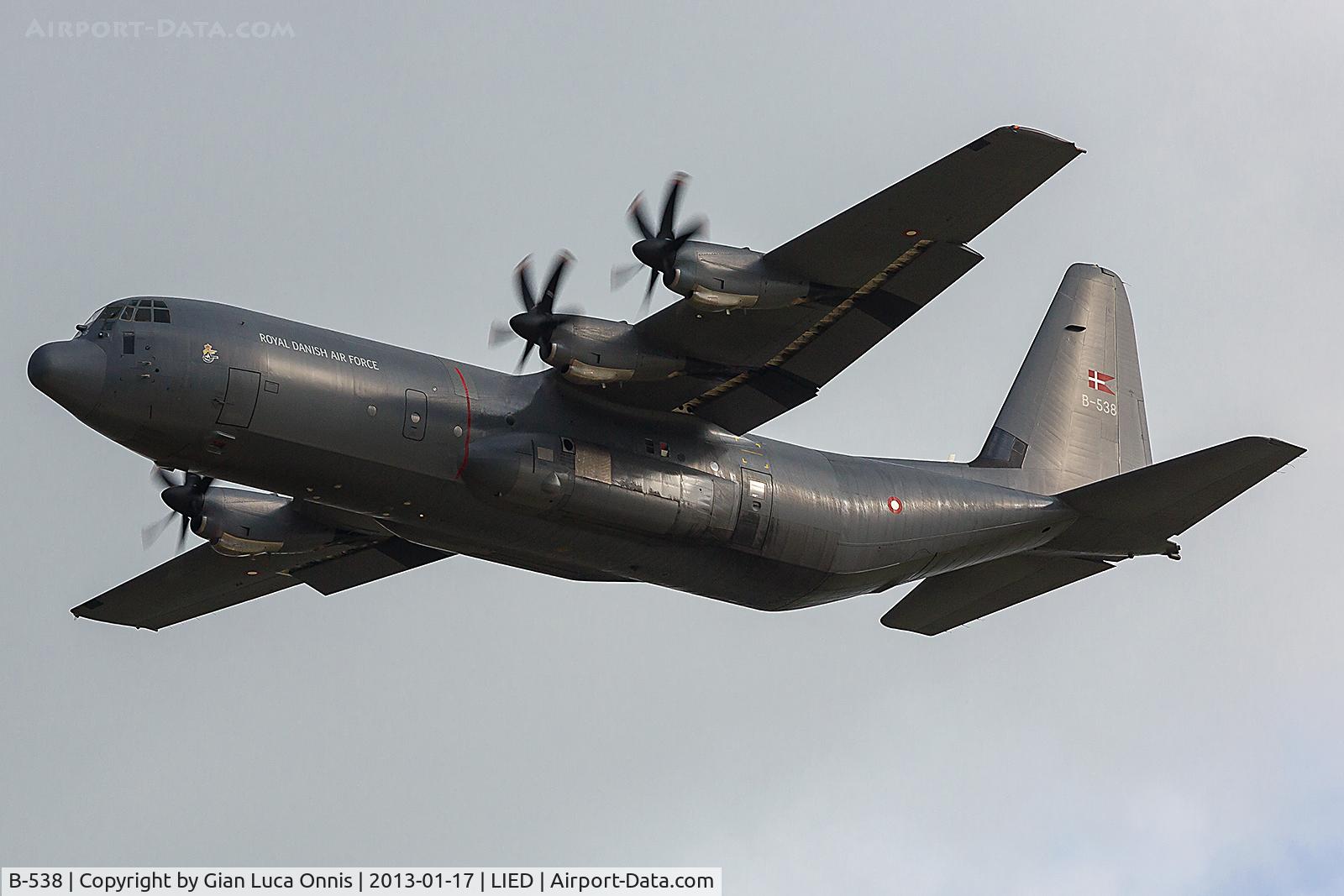B-538, 2004 Lockheed Martin C-130J-30 Super Hercules C/N 382-5538, TAKEOFF 35L