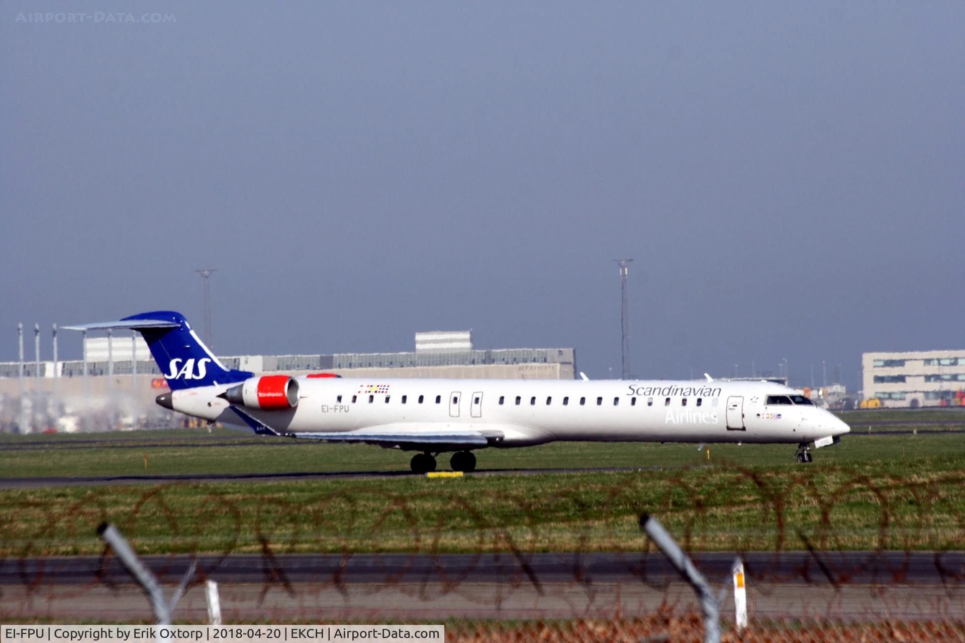 EI-FPU, 2017 Bombardier CRJ-900LR (CL-600-2D24) C/N 15439, EI-FPU taking off rw 22R