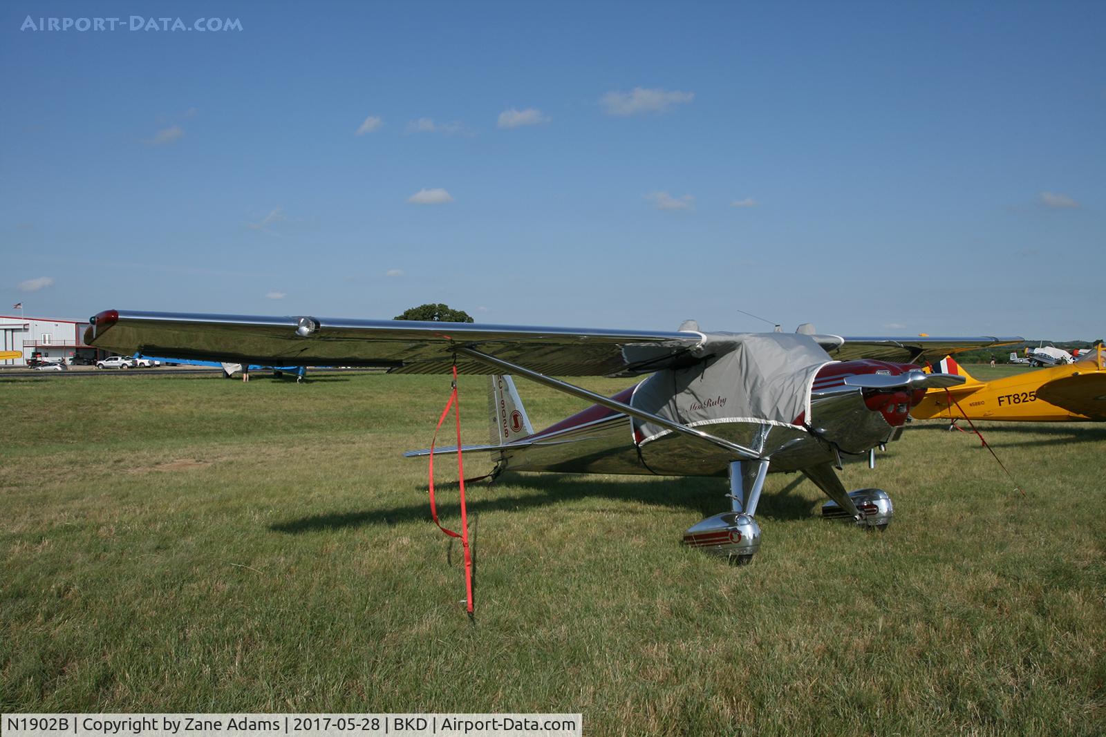 N1902B, 1948 Luscombe 8F Silvaire C/N 6329, At the 2017 Breckenridge Airshow
